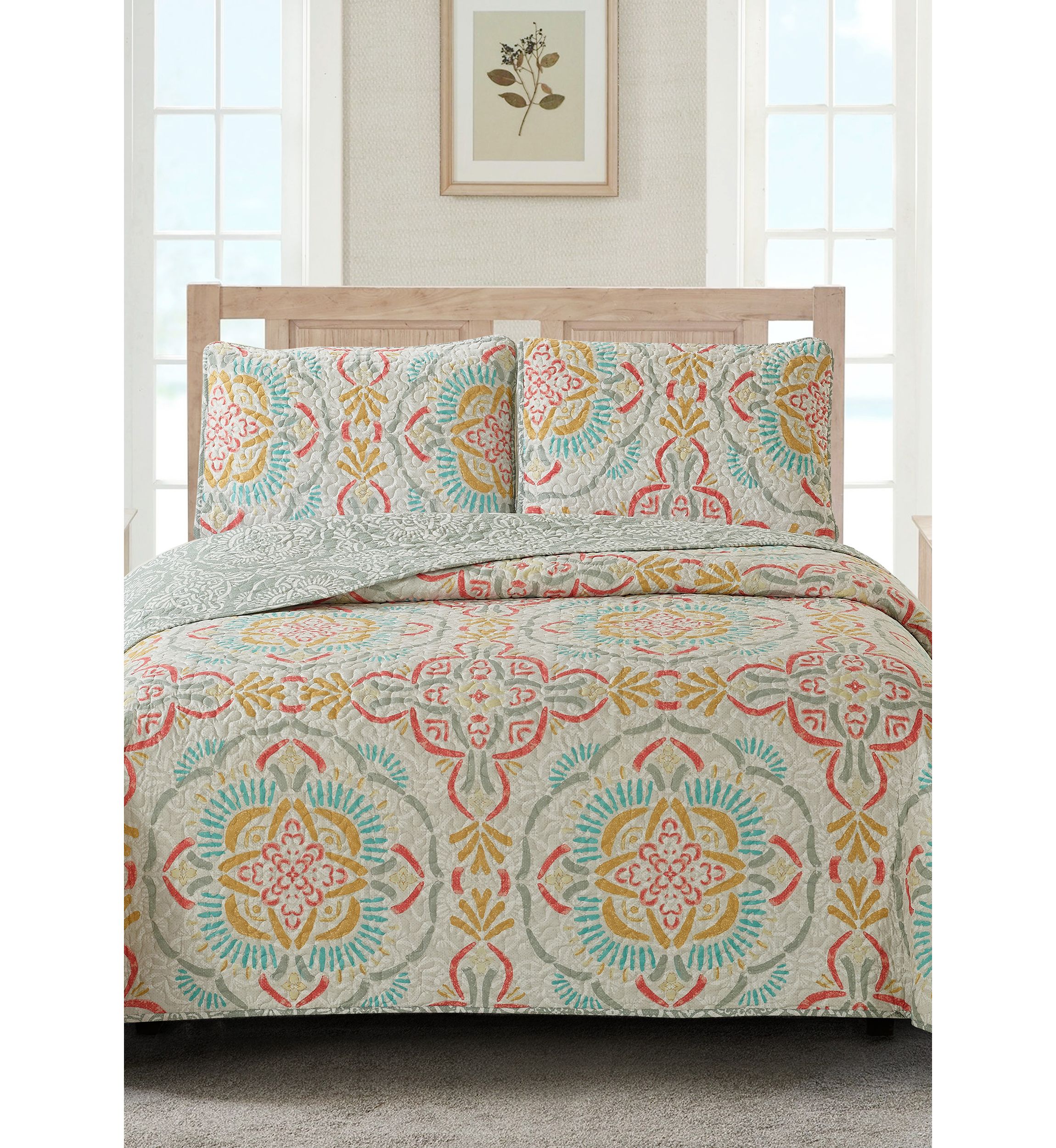 Regina Reversible Quilt Set