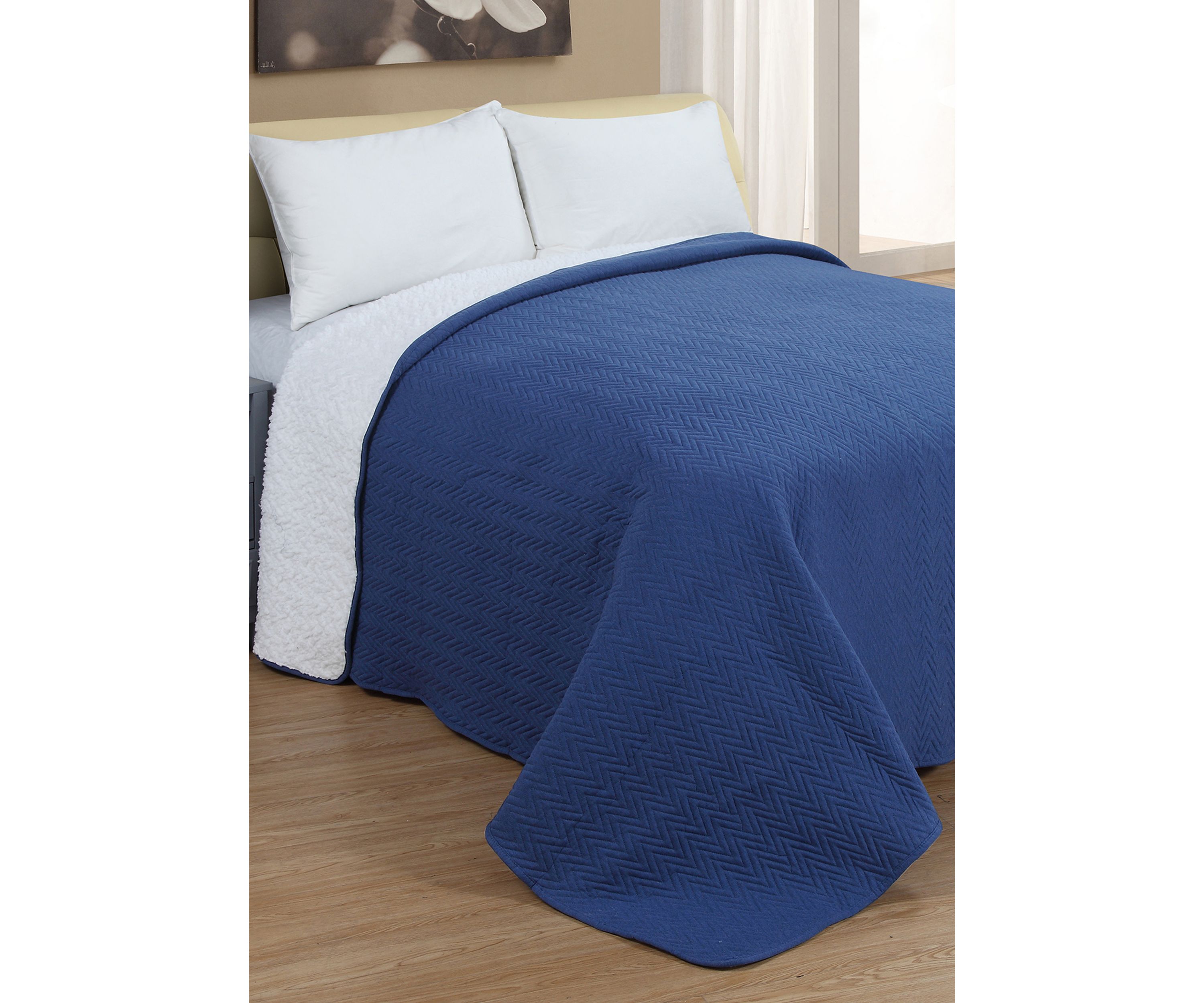Lakewood Jersey Sherpa Quilt
