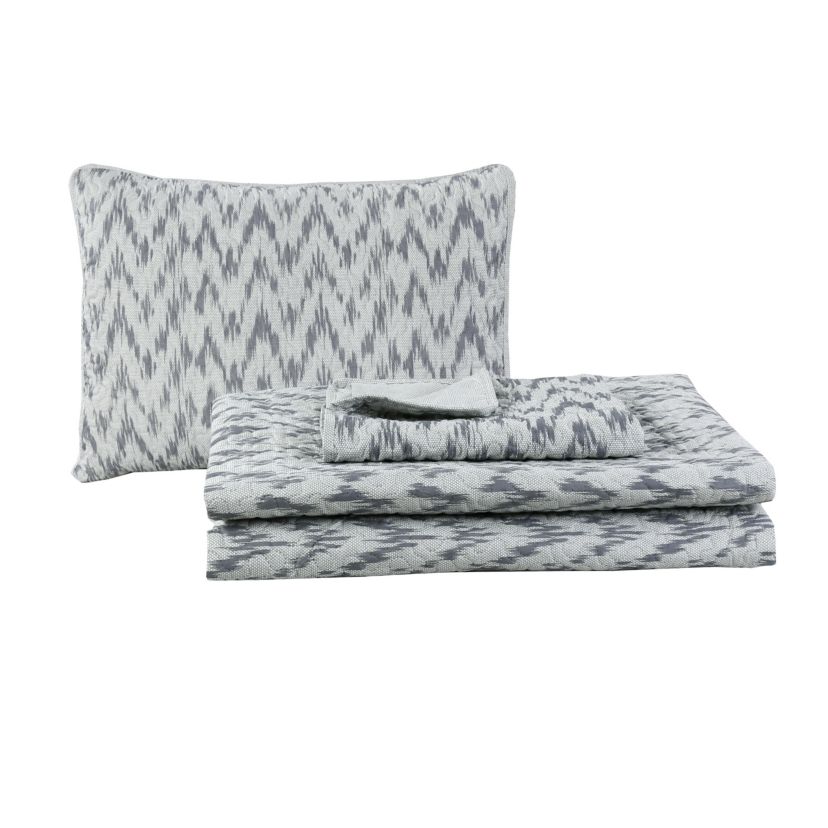 Victoria 3-piece Quilt Set