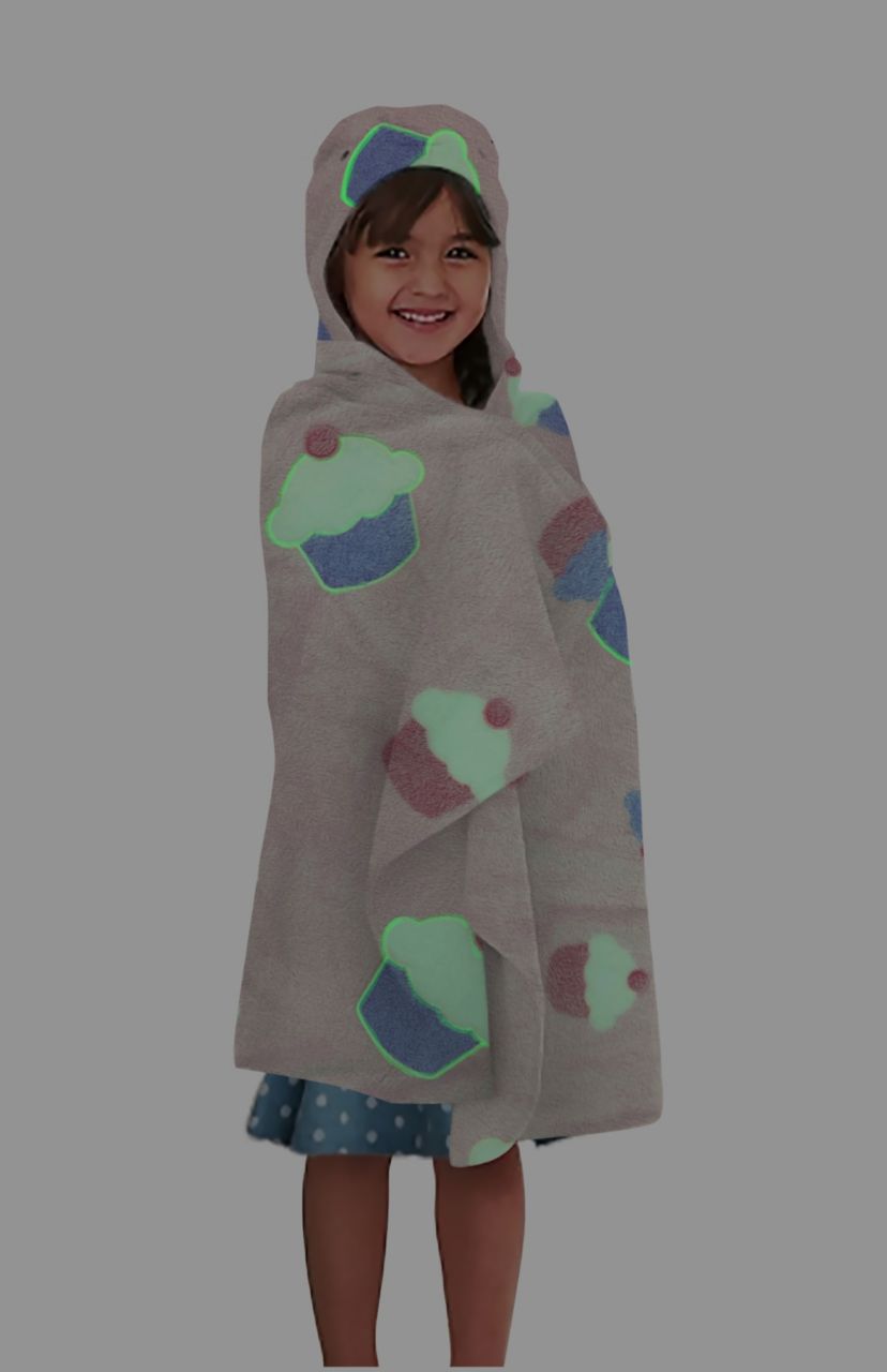 Kids Hooded Paw and Bones Throw
