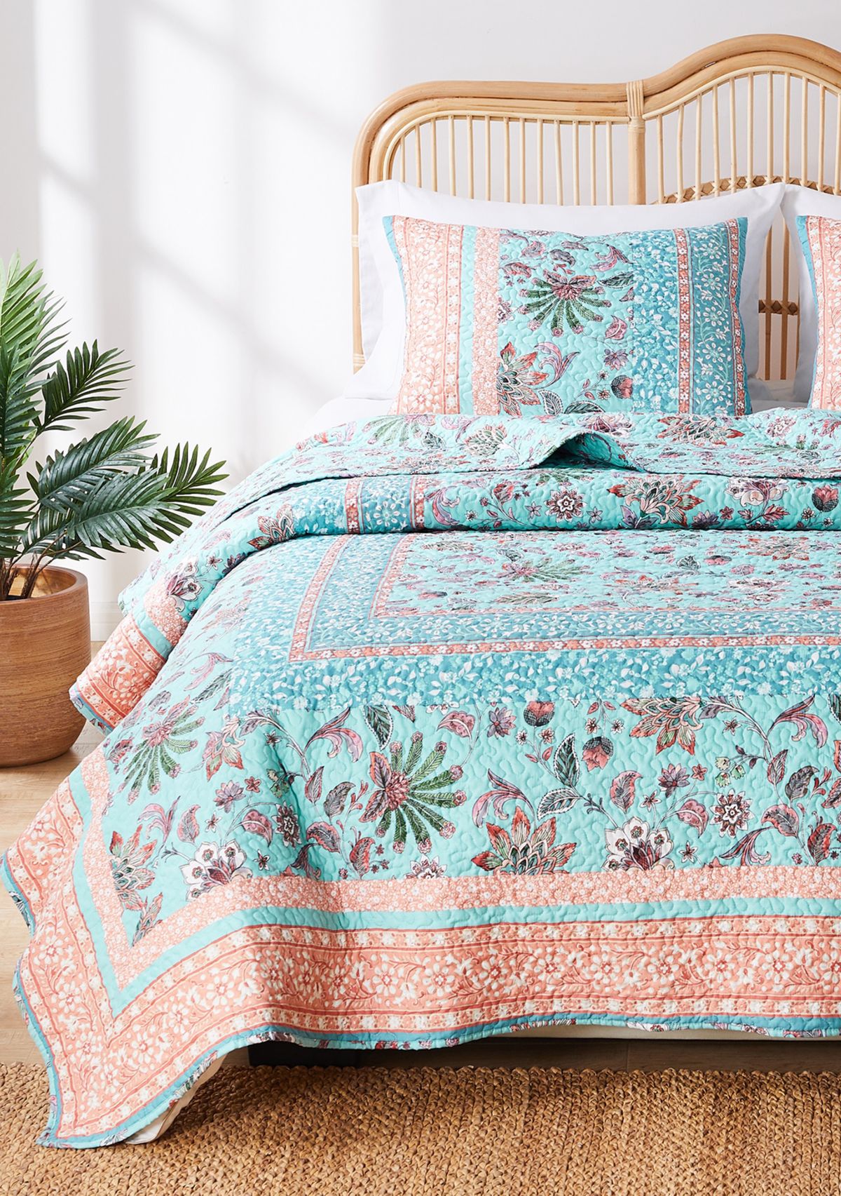 Quilt and Pillow Sham Set