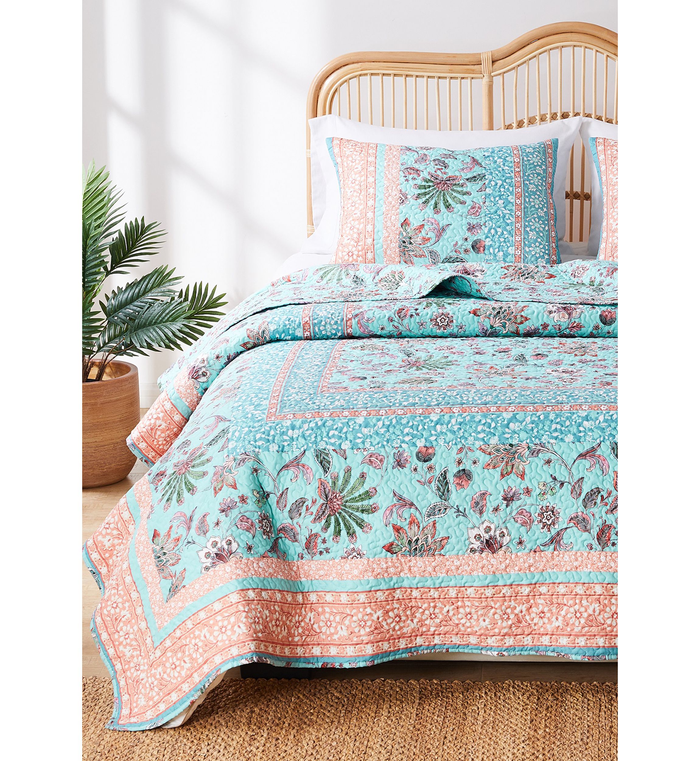 Quilt and Pillow Sham Set