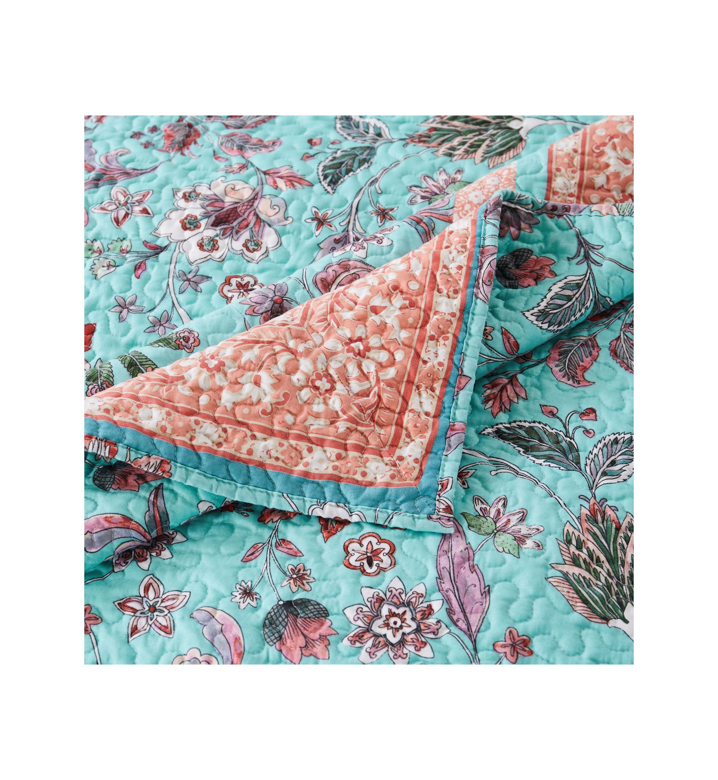 Quilt and Pillow Sham Set
