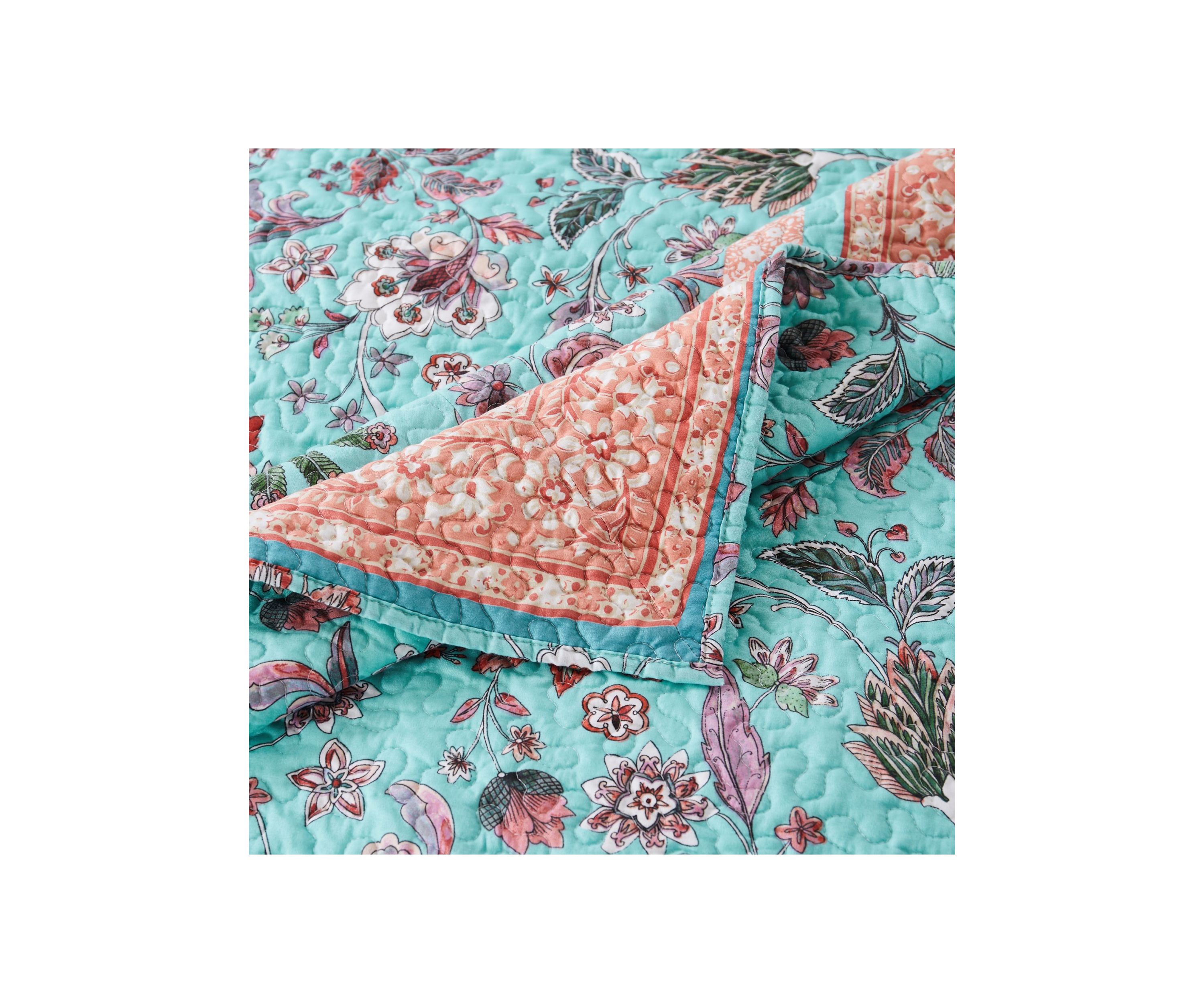 Quilt and Pillow Sham Set