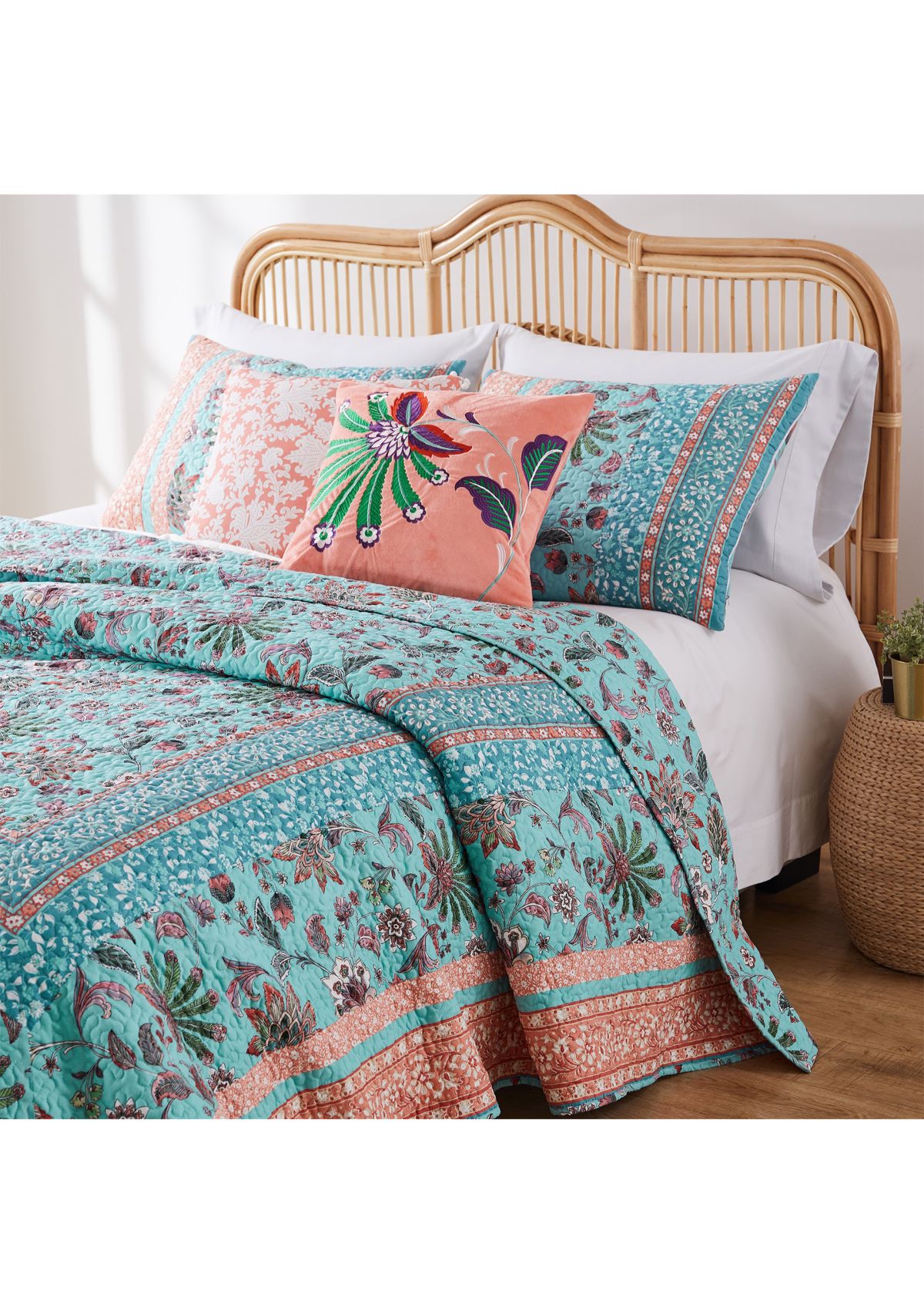 Quilt and Pillow Sham Set