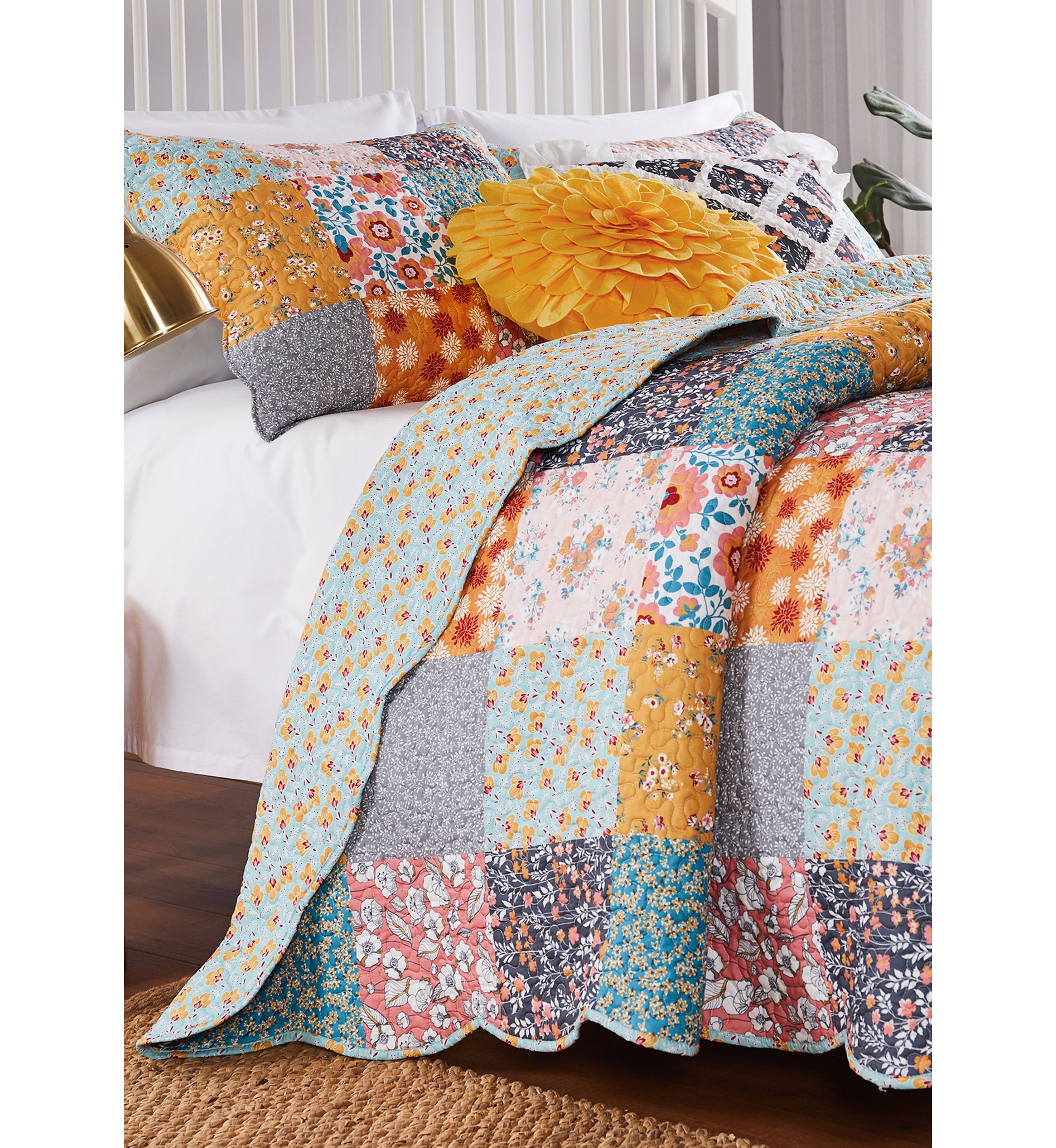 Quilt and Pillow Sham Set