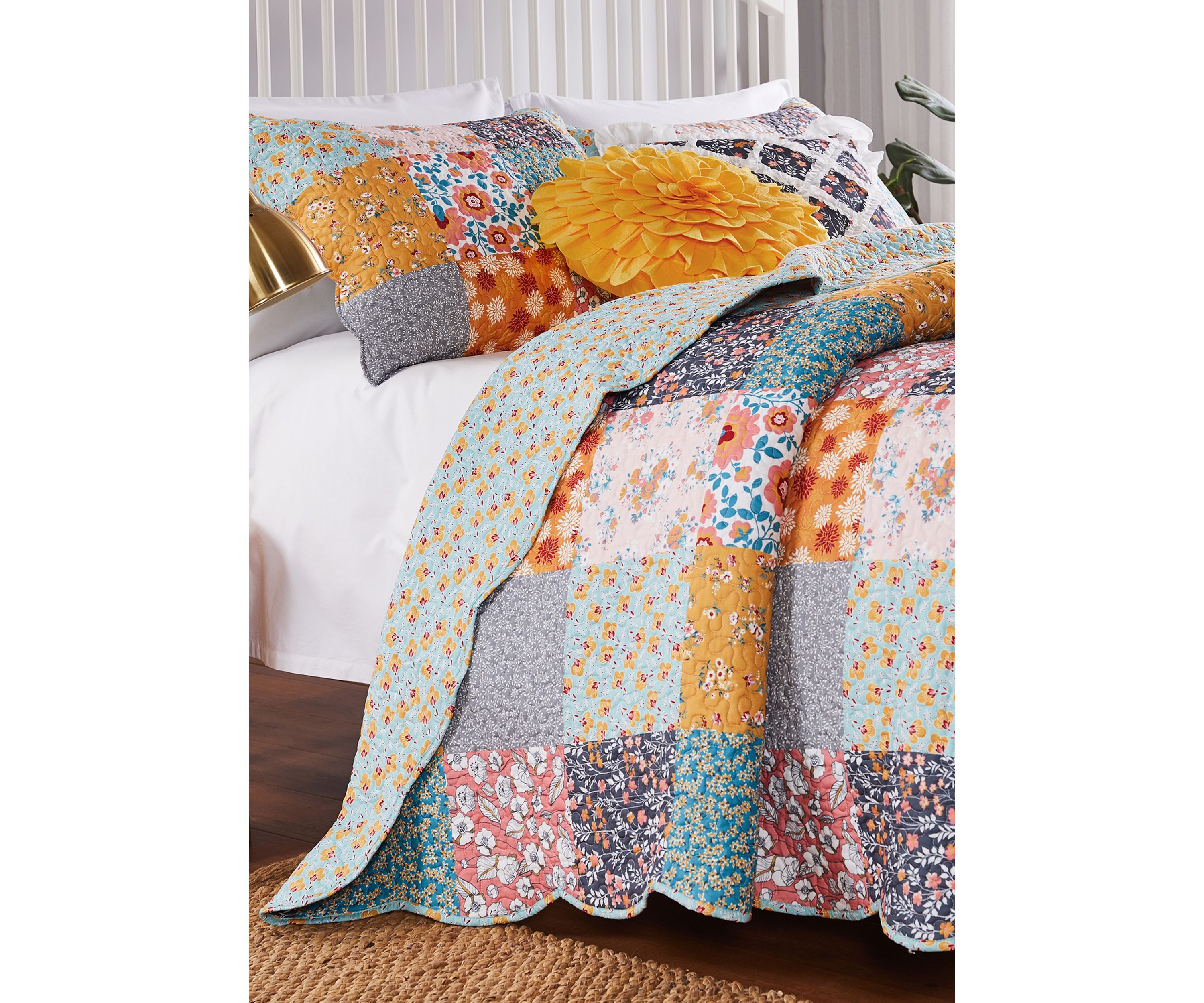 Quilt and Pillow Sham Set