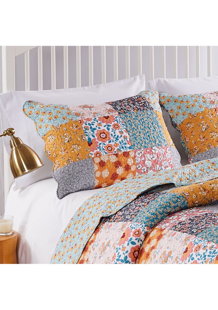 Quilt and Pillow Sham Set