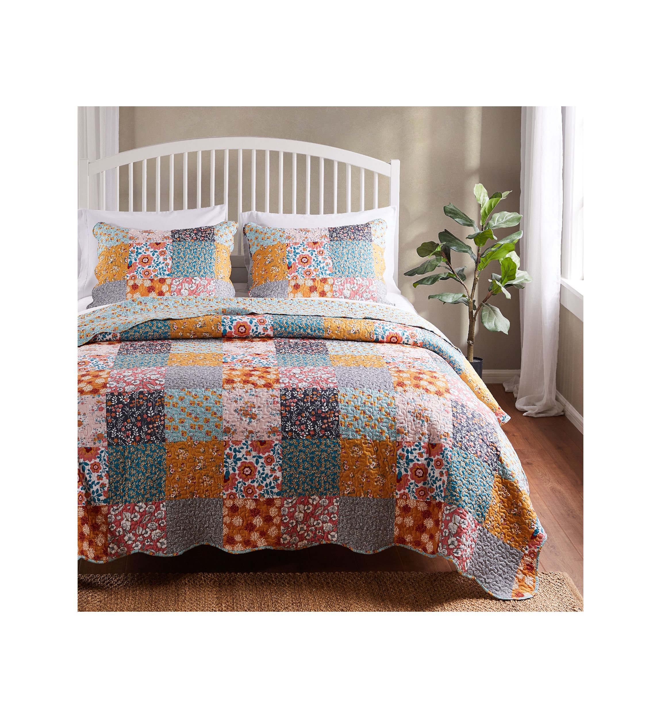 Quilt and Pillow Sham Set