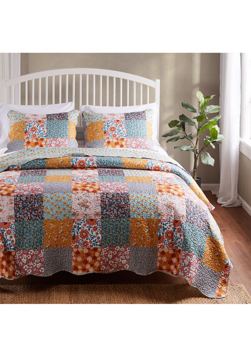 Quilt and Pillow Sham Set