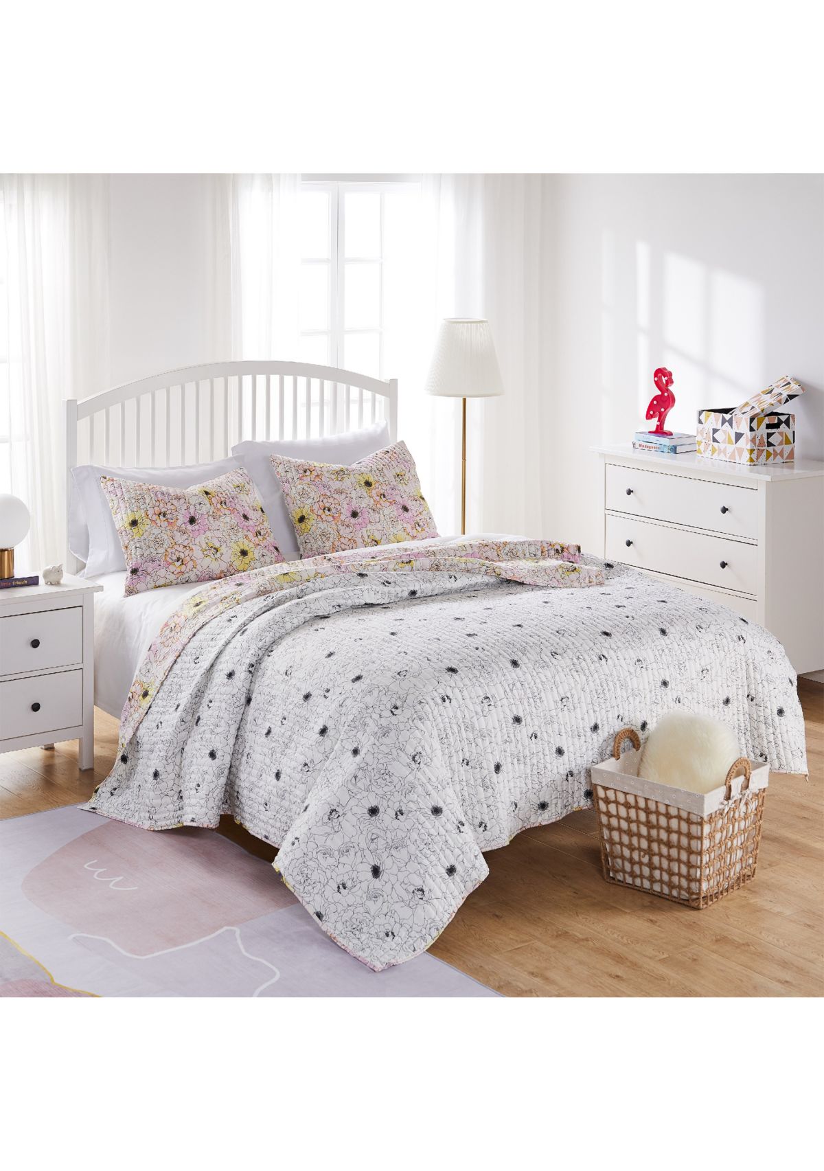 Quilt and Pillow Sham Set