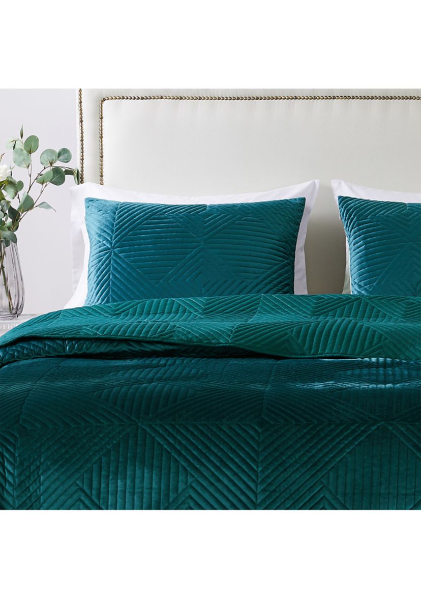 Quilt and Pillow Sham Set