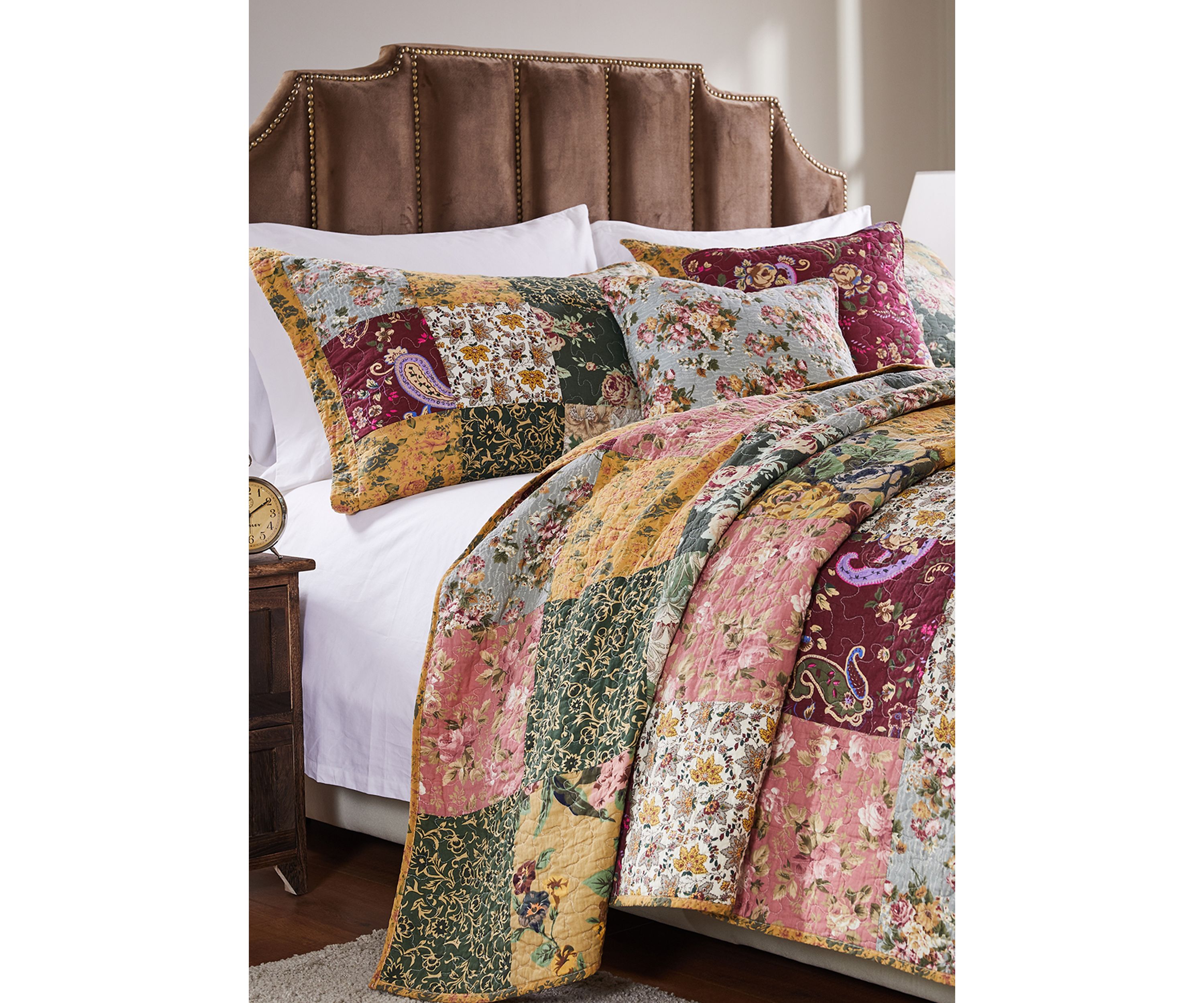 Antique Chic Quilt Set with Bonus Pillows