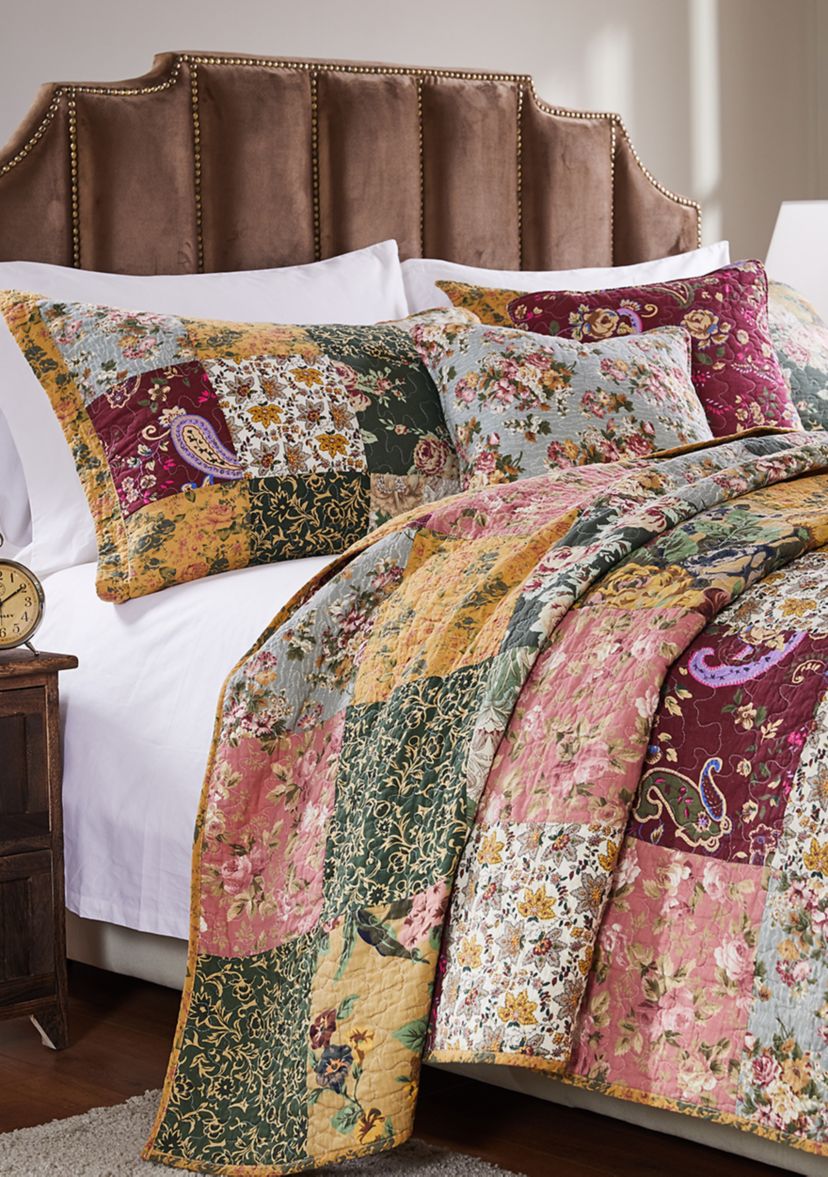 Antique Chic Quilt Set with Bonus Pillows