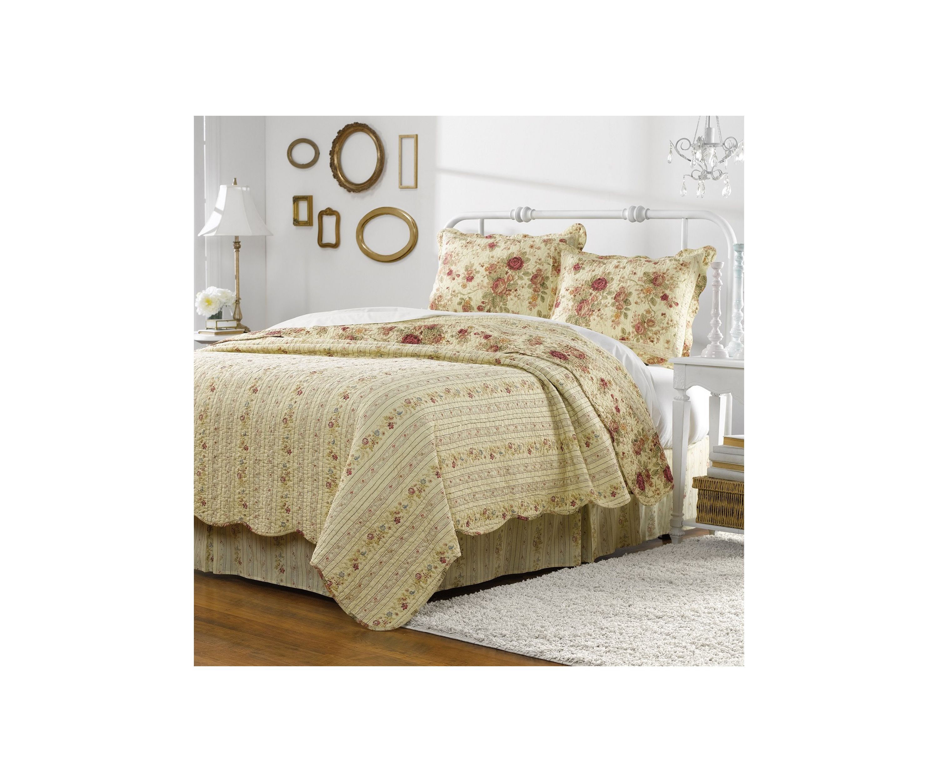 Antique Rose Quilt Set with Bonus Pillows