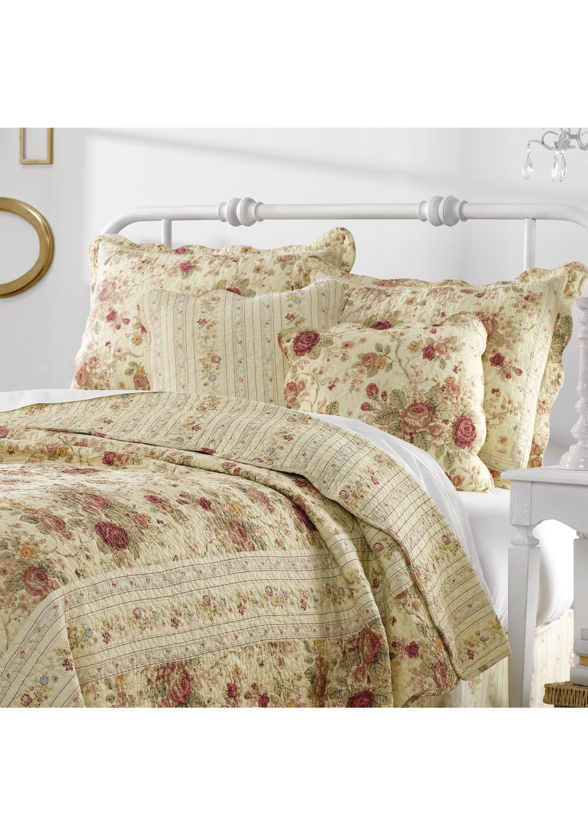 Antique Rose Quilt Set with Bonus Pillows
