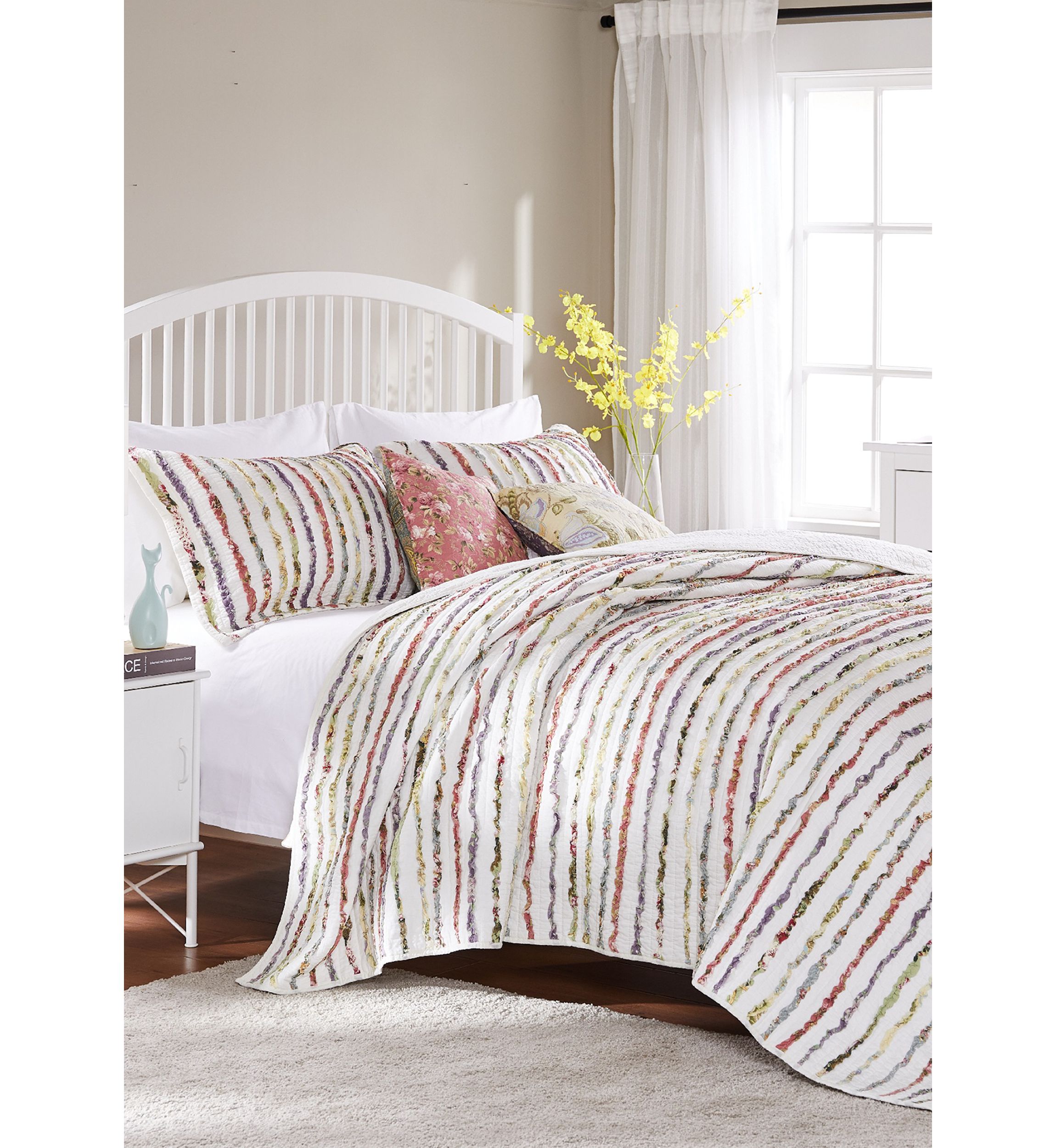 Bella Ruffle Quilt Set with Bonus Pillows