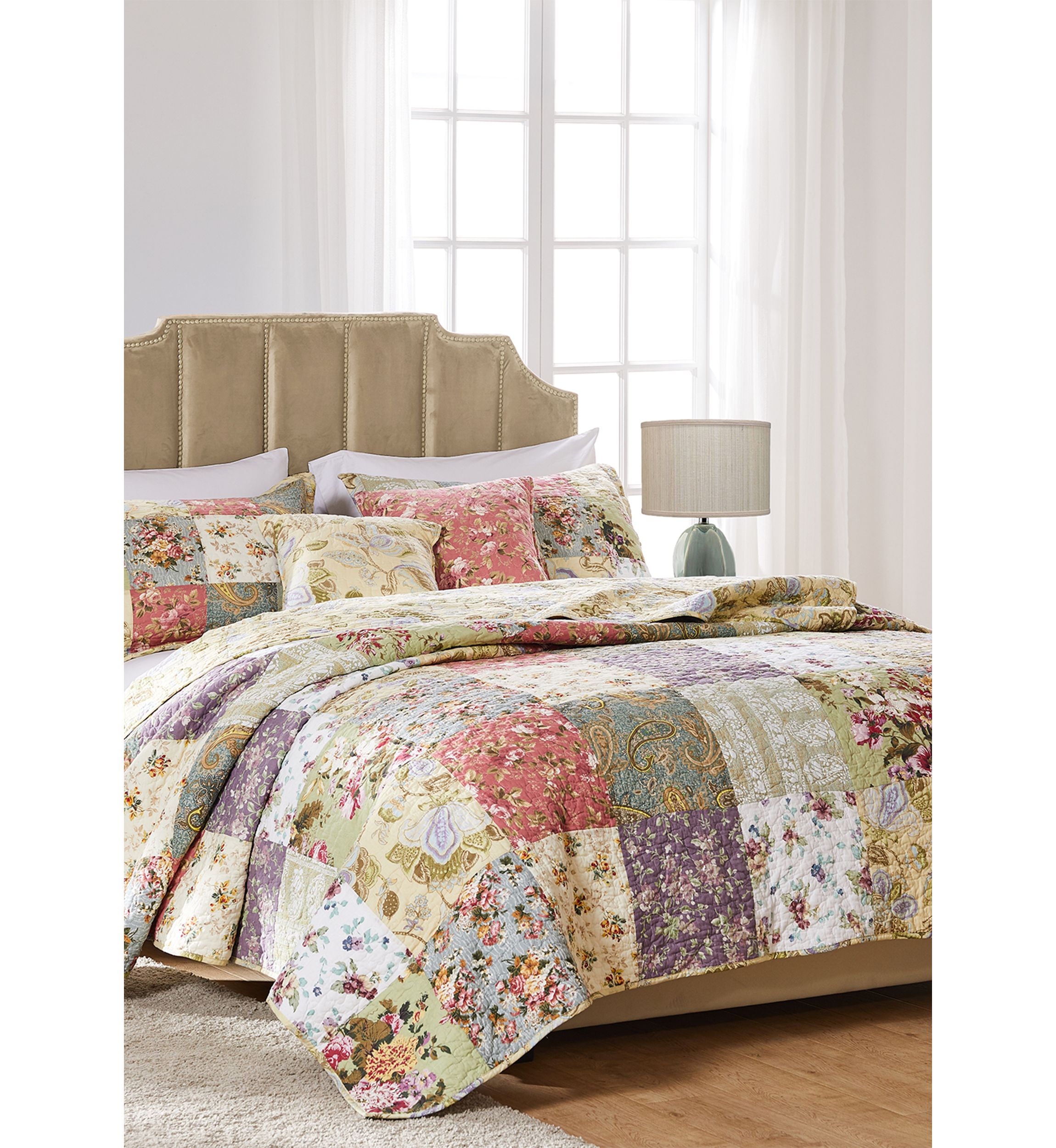Blooming Prairie Quilt Set with Bonus Pillows