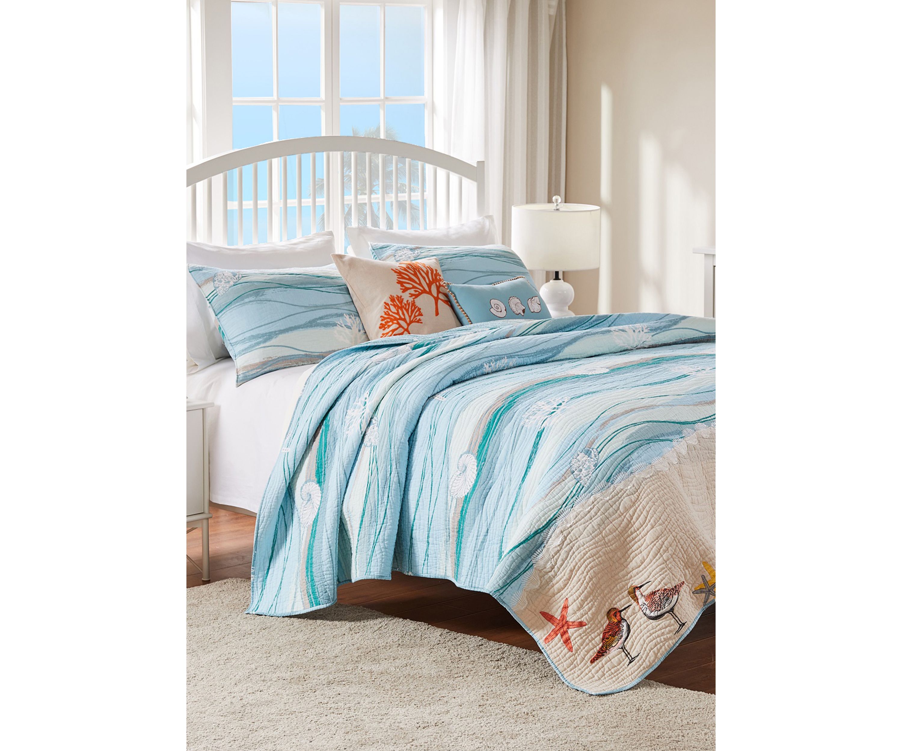 Maui Quilt Set with Bonus Pillows