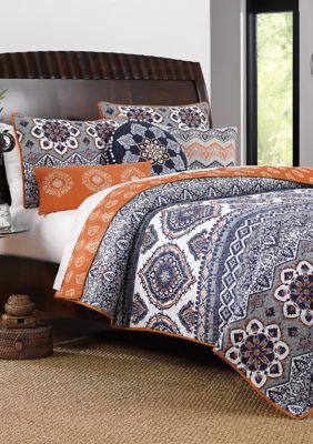 Medina  Quilt Set with Bonus Pillows