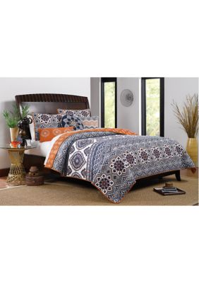 Medina  Quilt Set with Bonus Pillows