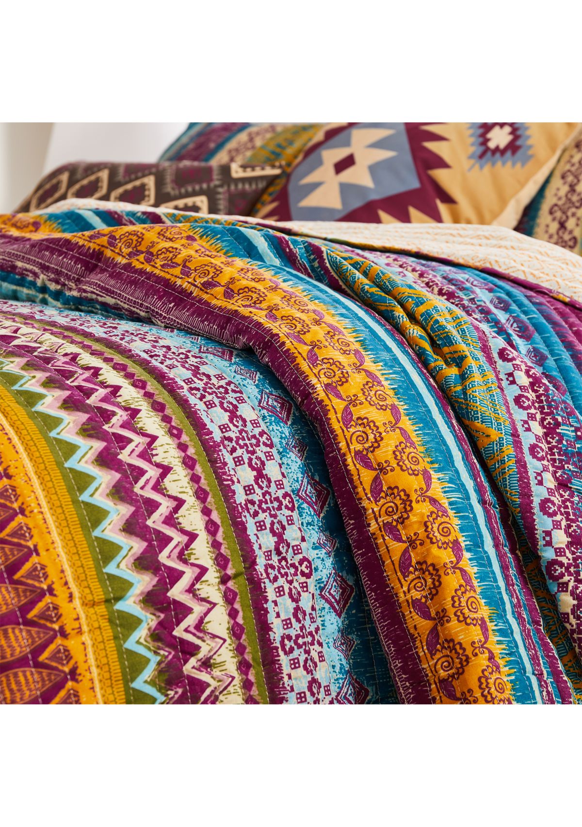 Southwest Quilt Set with Bonus Pillows