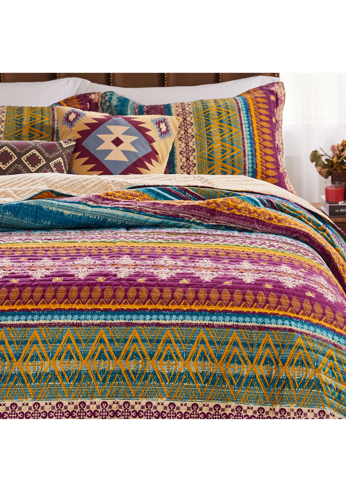 Southwest Quilt Set with Bonus Pillows