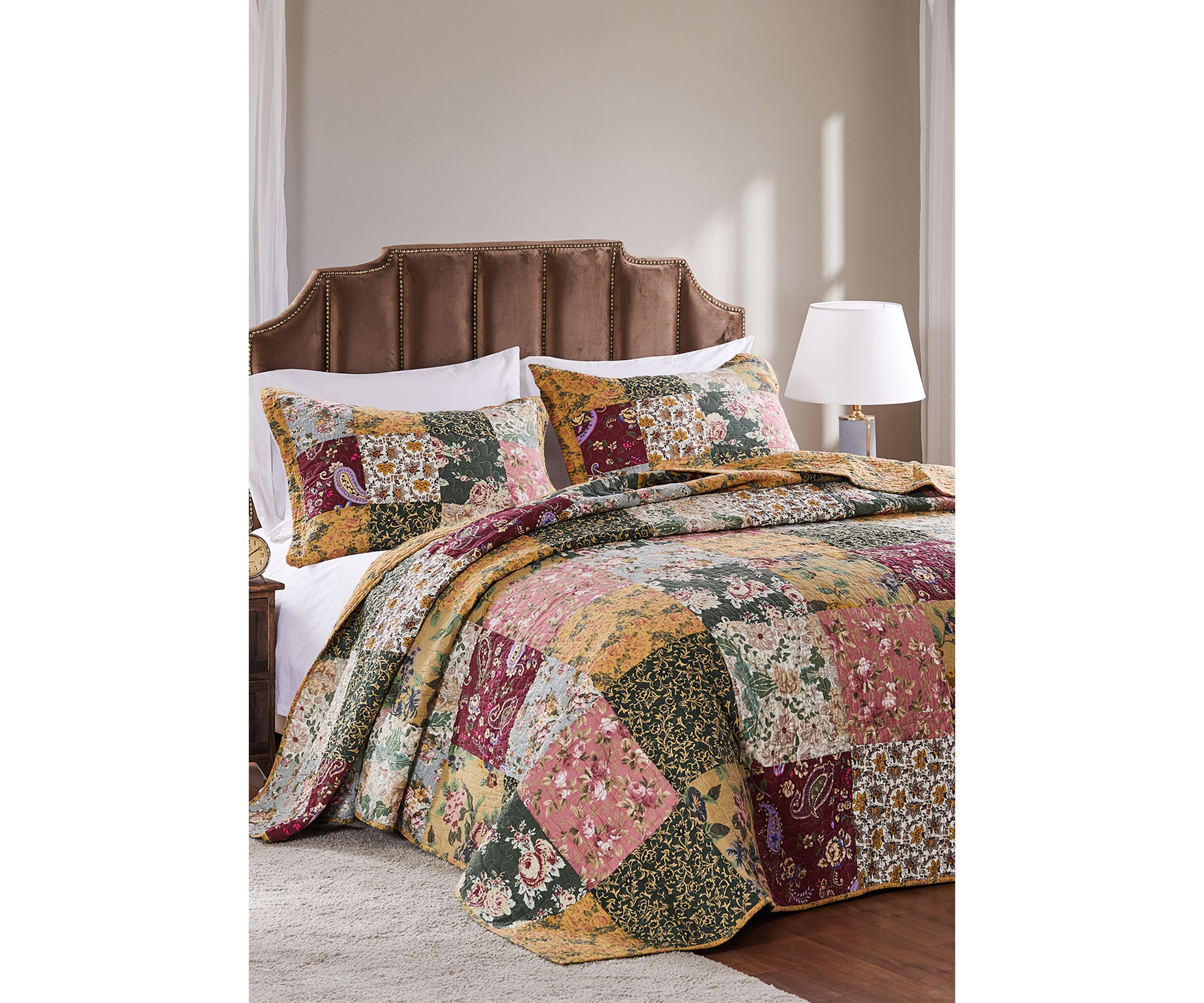 Antique Chic Bedspread Set