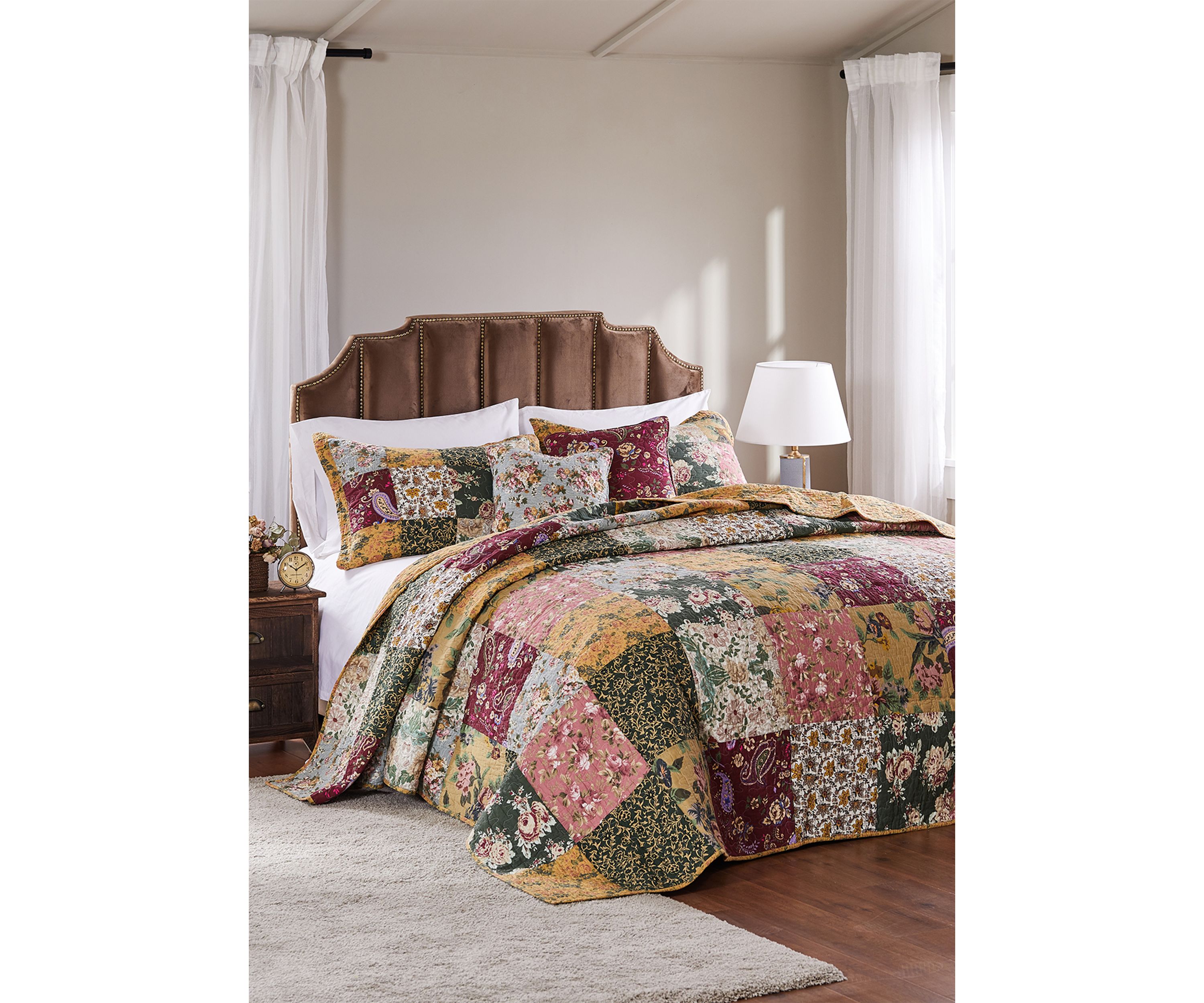 Antique Chic Bedspread Set