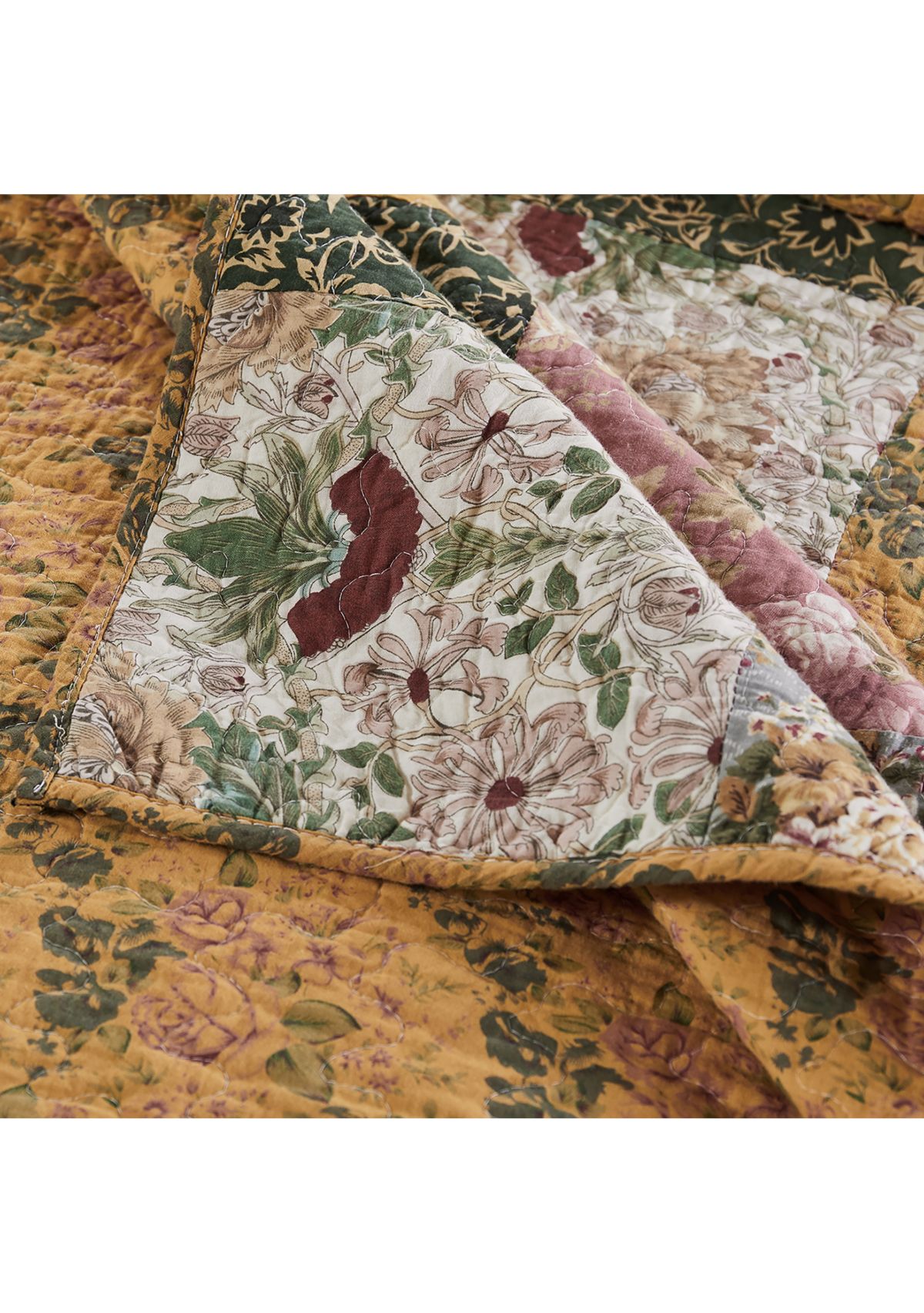 Antique Chic Bedspread Set