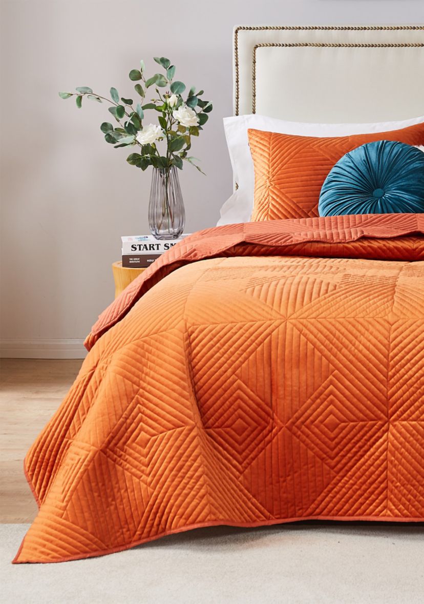 Riviera Velvet Spice Quilt Set