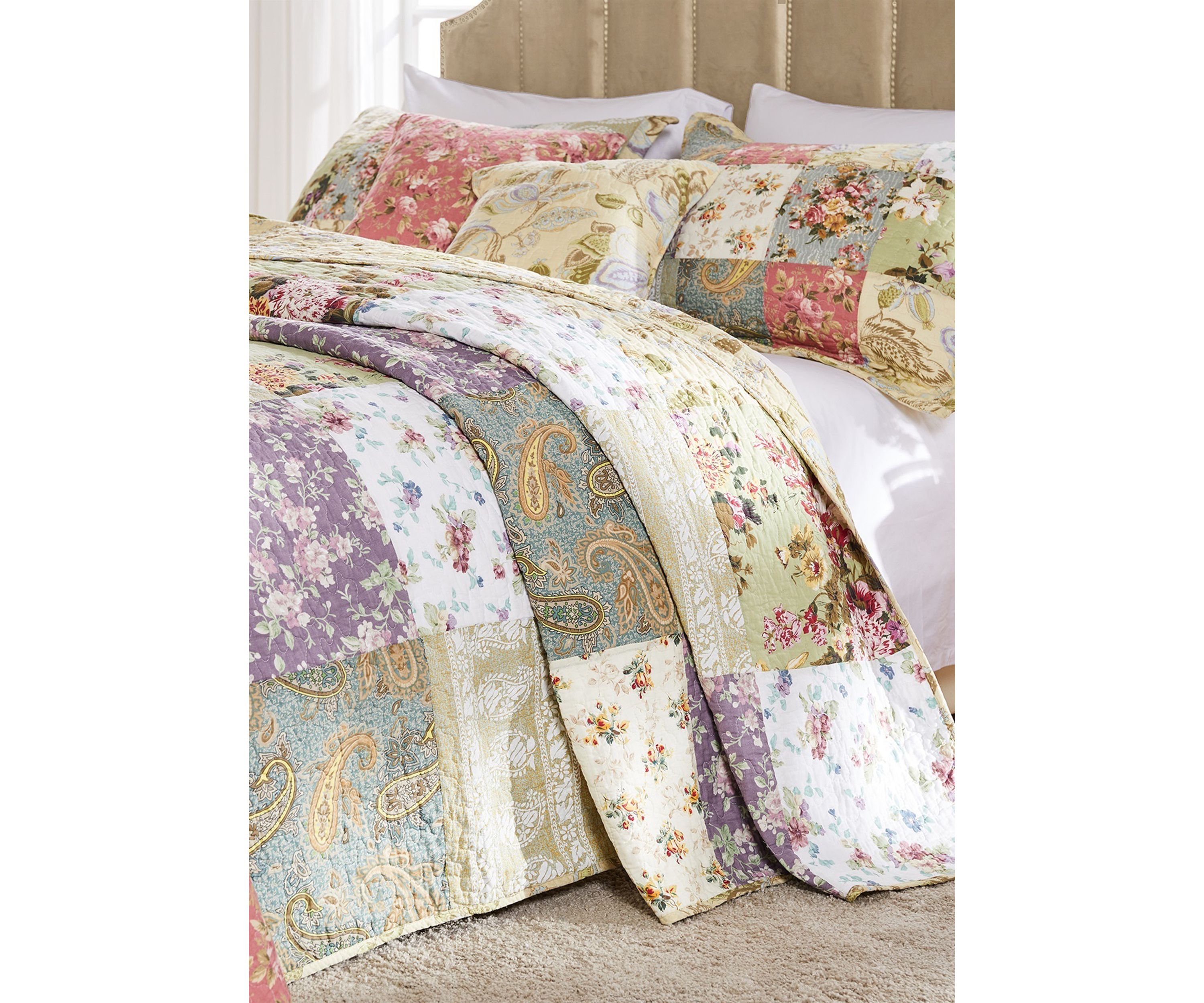 Blooming Prairie Bedspread Set