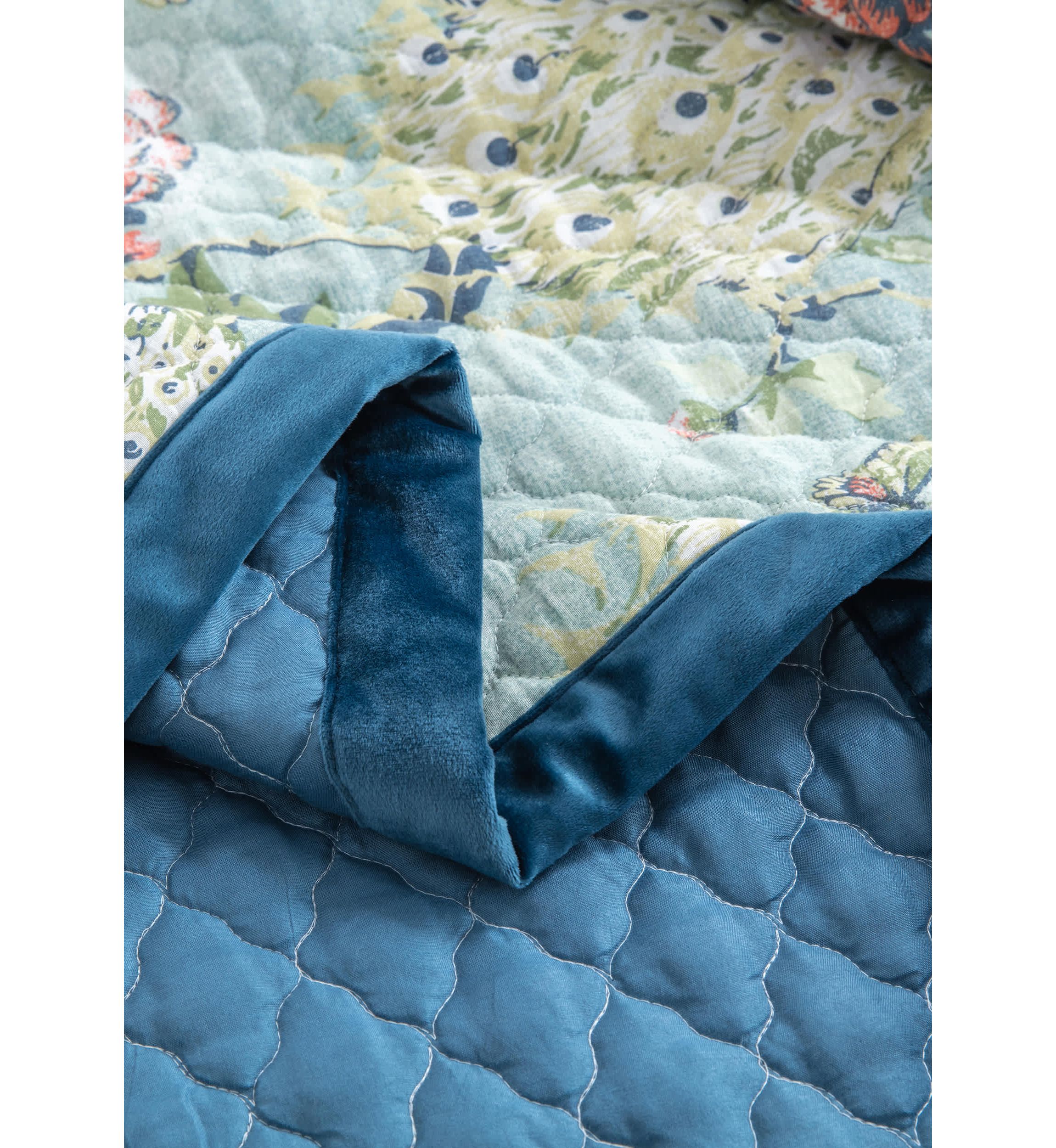 Pavona Quilt Set