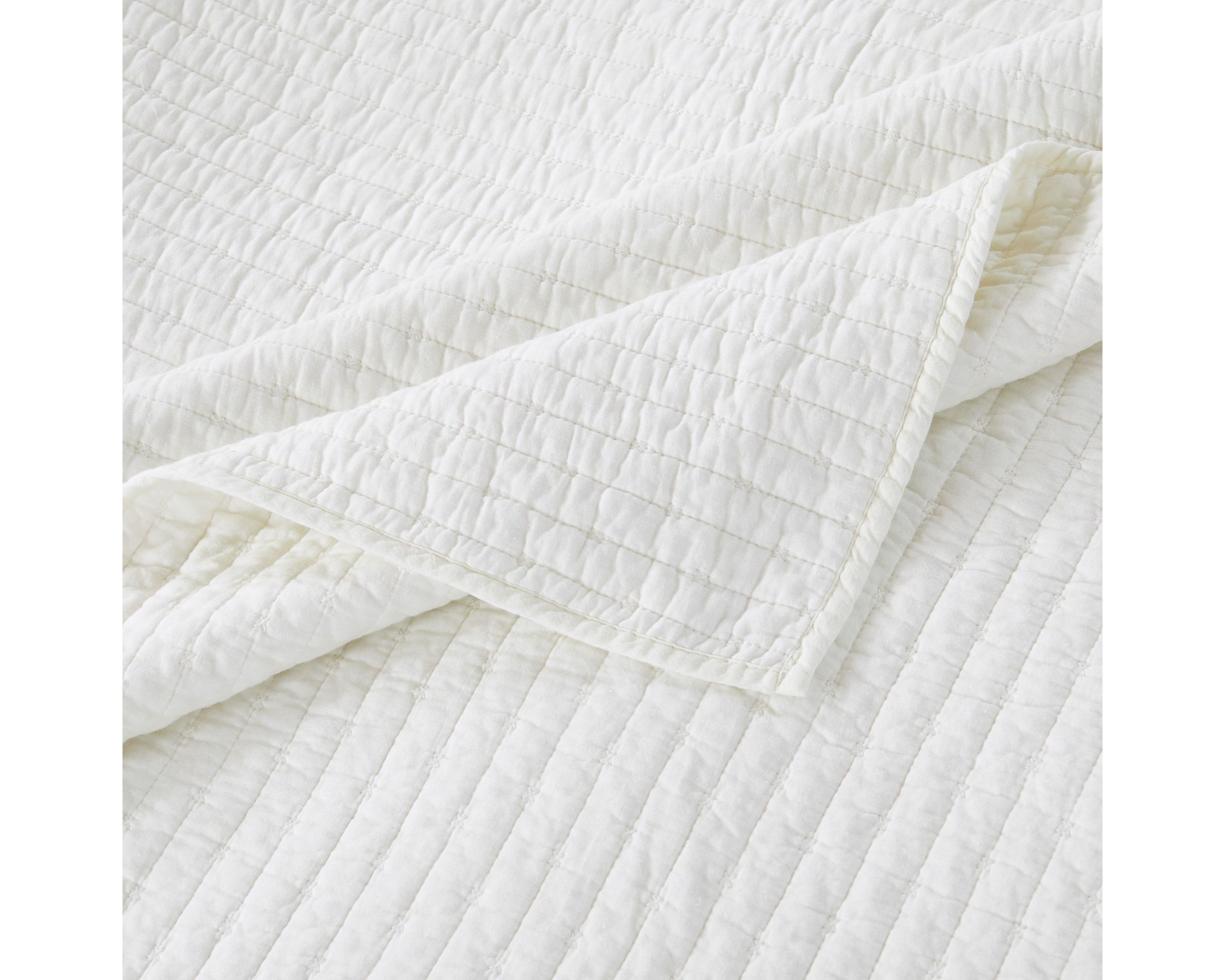 Monterrey Antique White Quilt Set