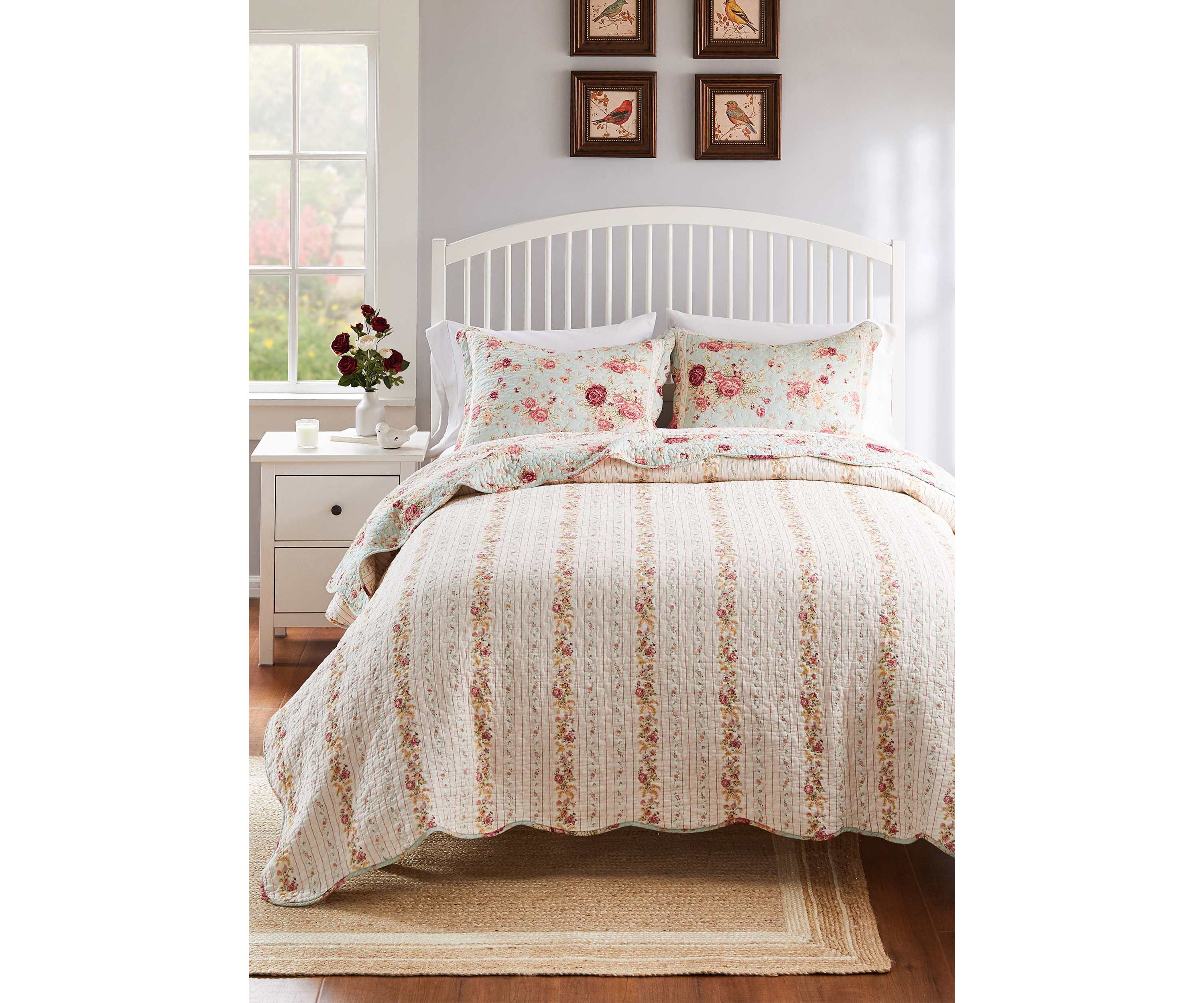 Antique Rose Blue Quilt Set