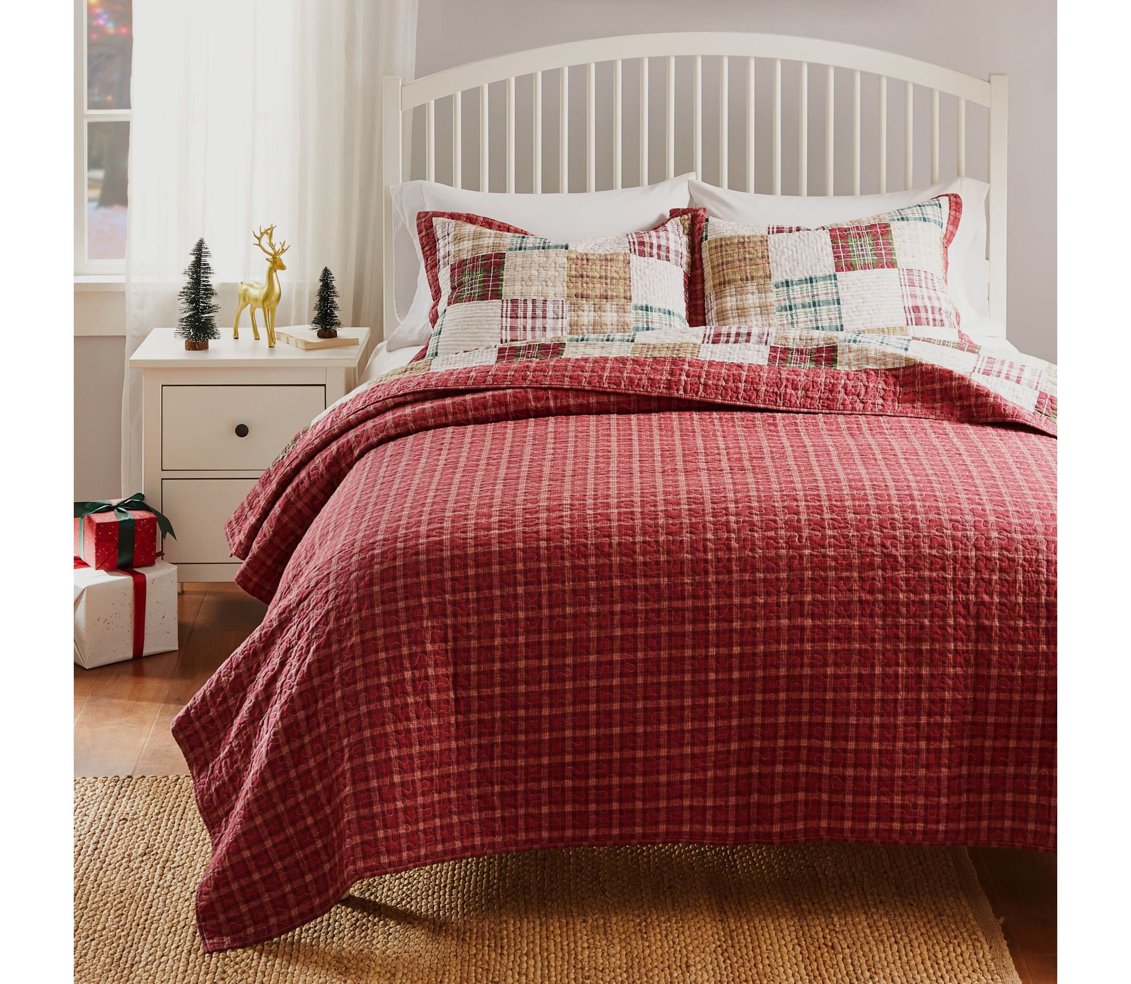 Oxford Red Quilt Set