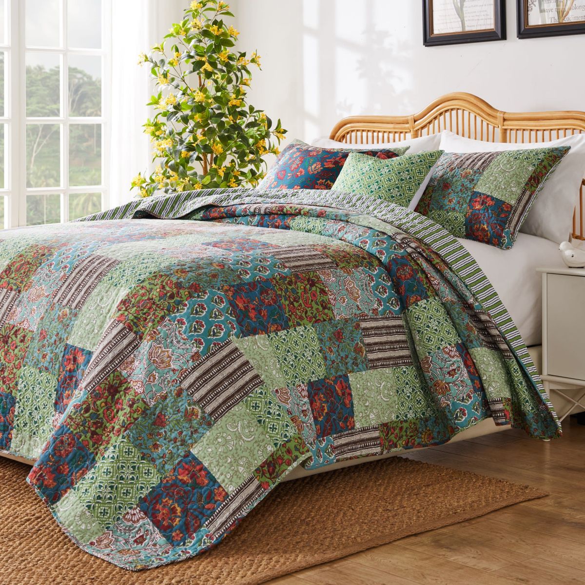 Jasmin Quilt Set