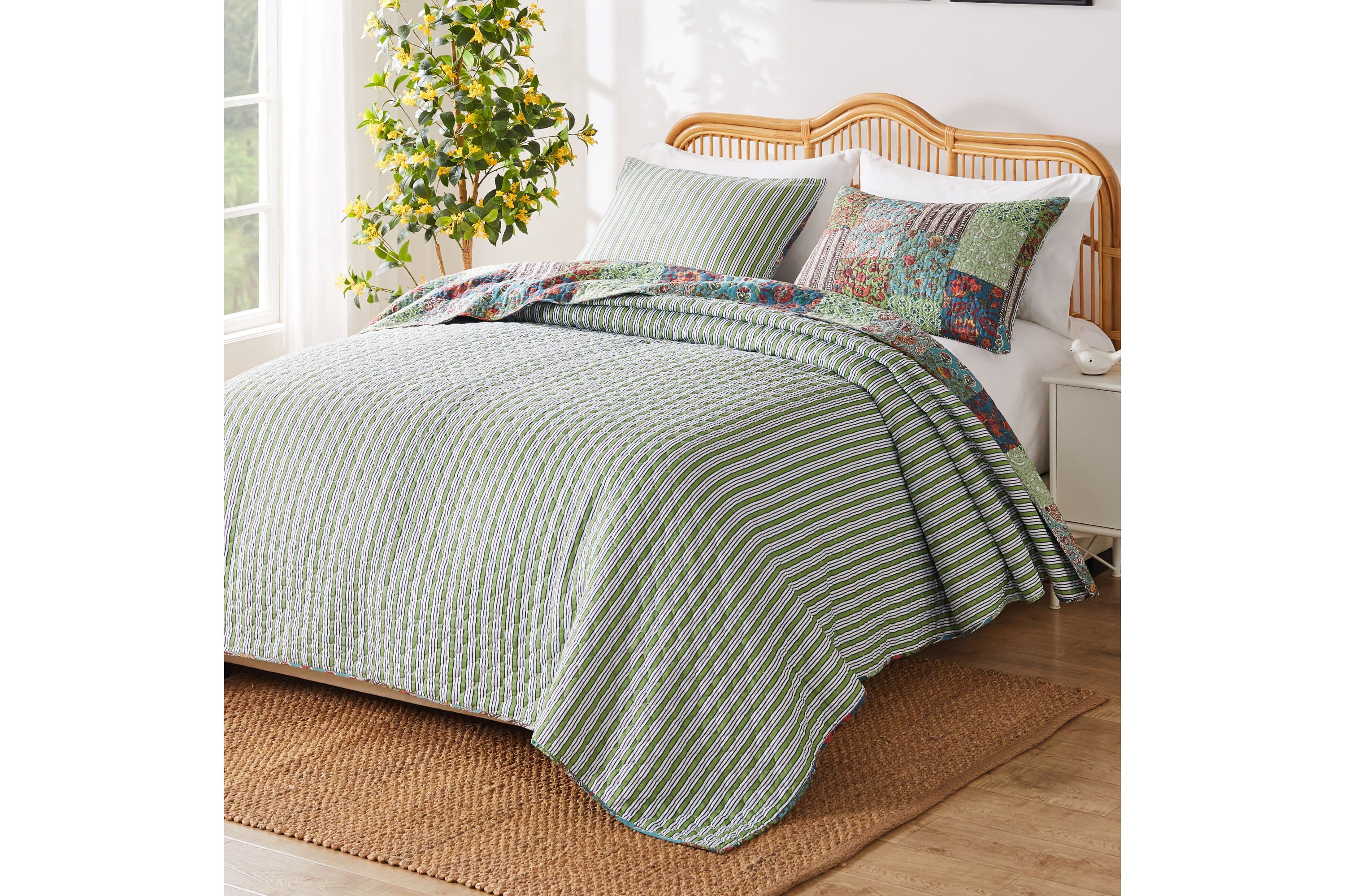 Jasmin Quilt Set