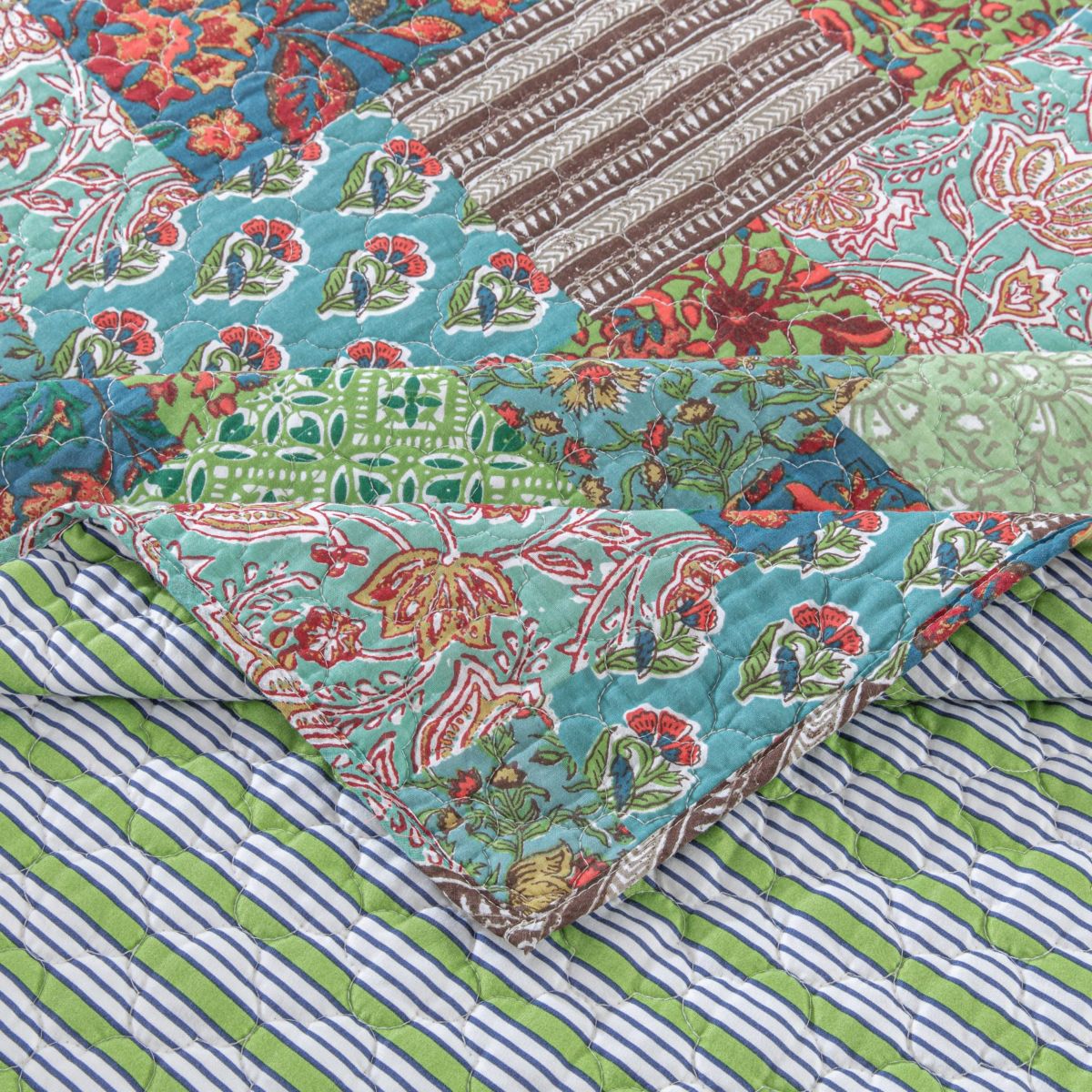 Jasmin Quilt Set