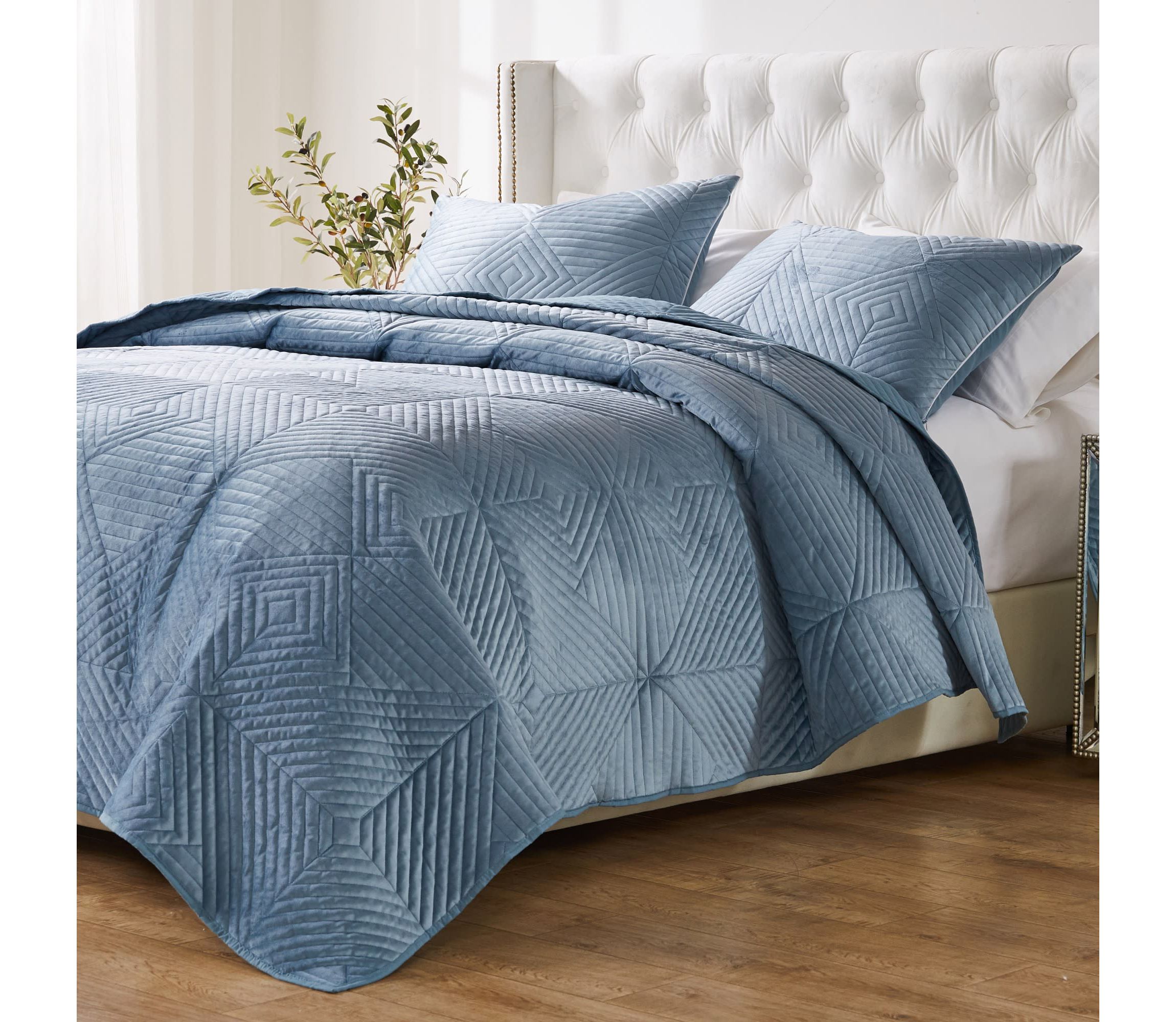 Riviera Velvet Spa Blue Throw