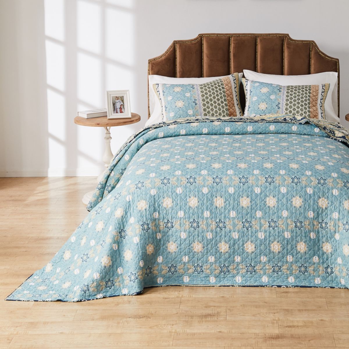 Thalia Blue Bedspread Set