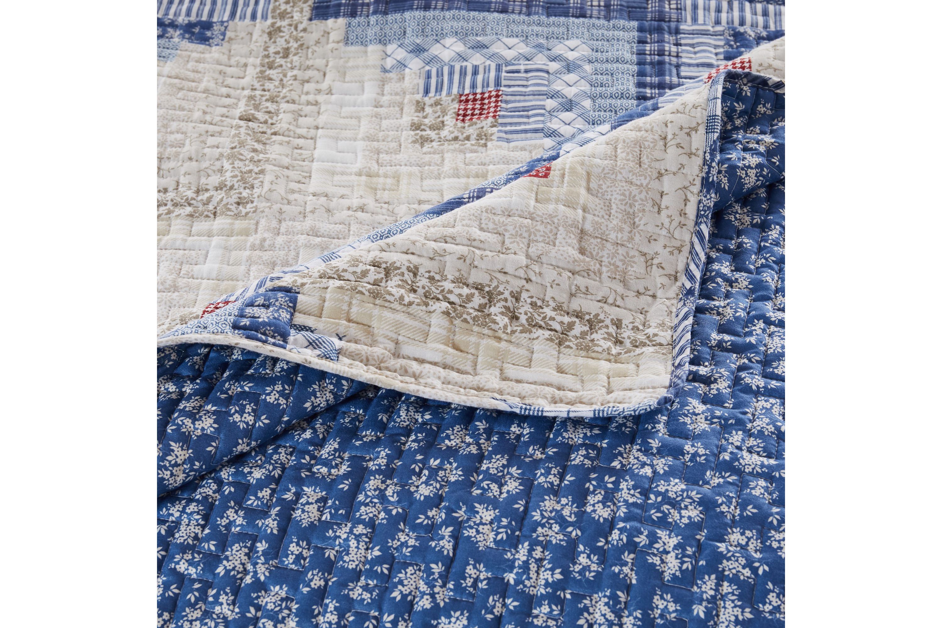 Cottage Cabin Quilt Set