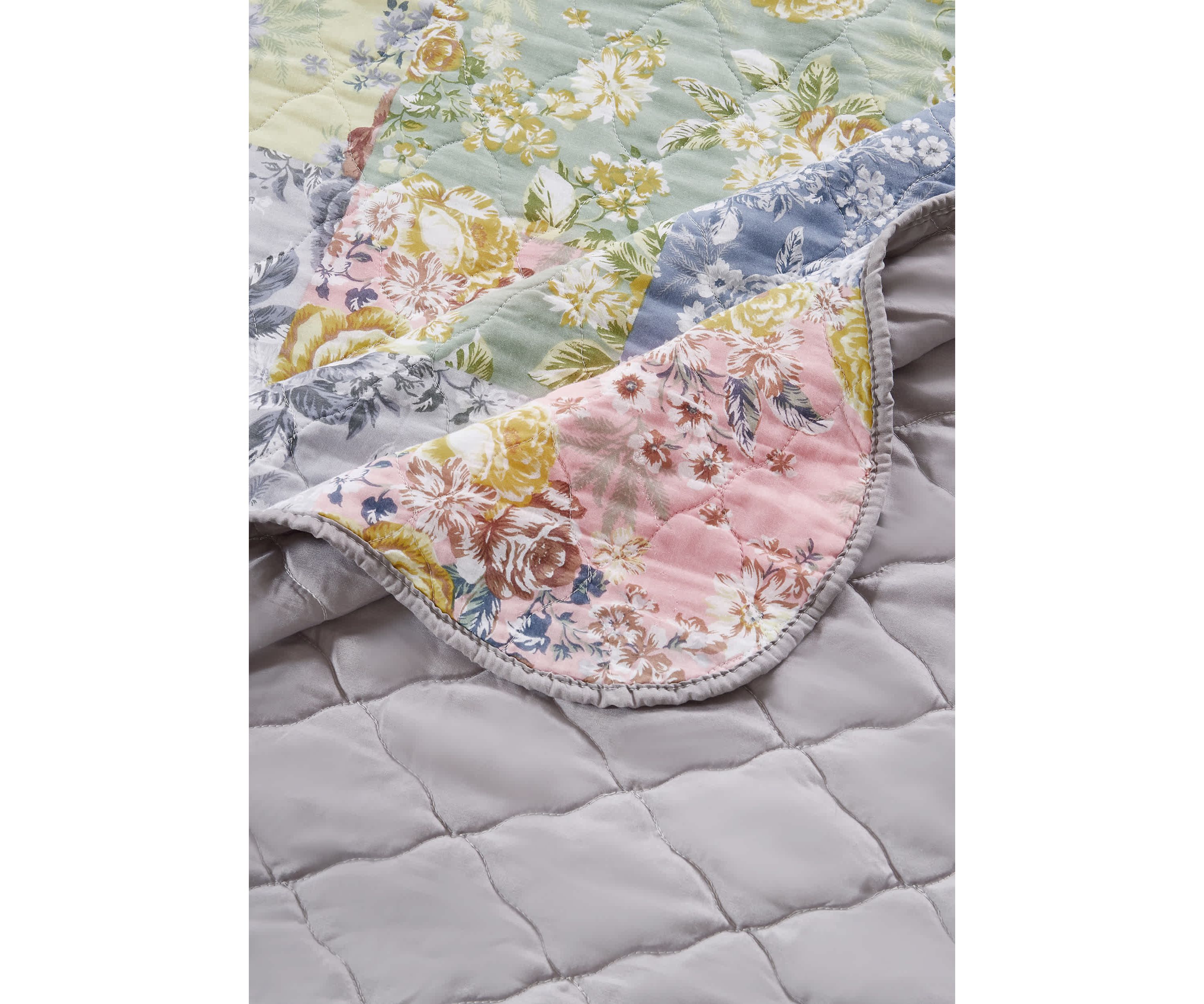 Emma Bedspread Set