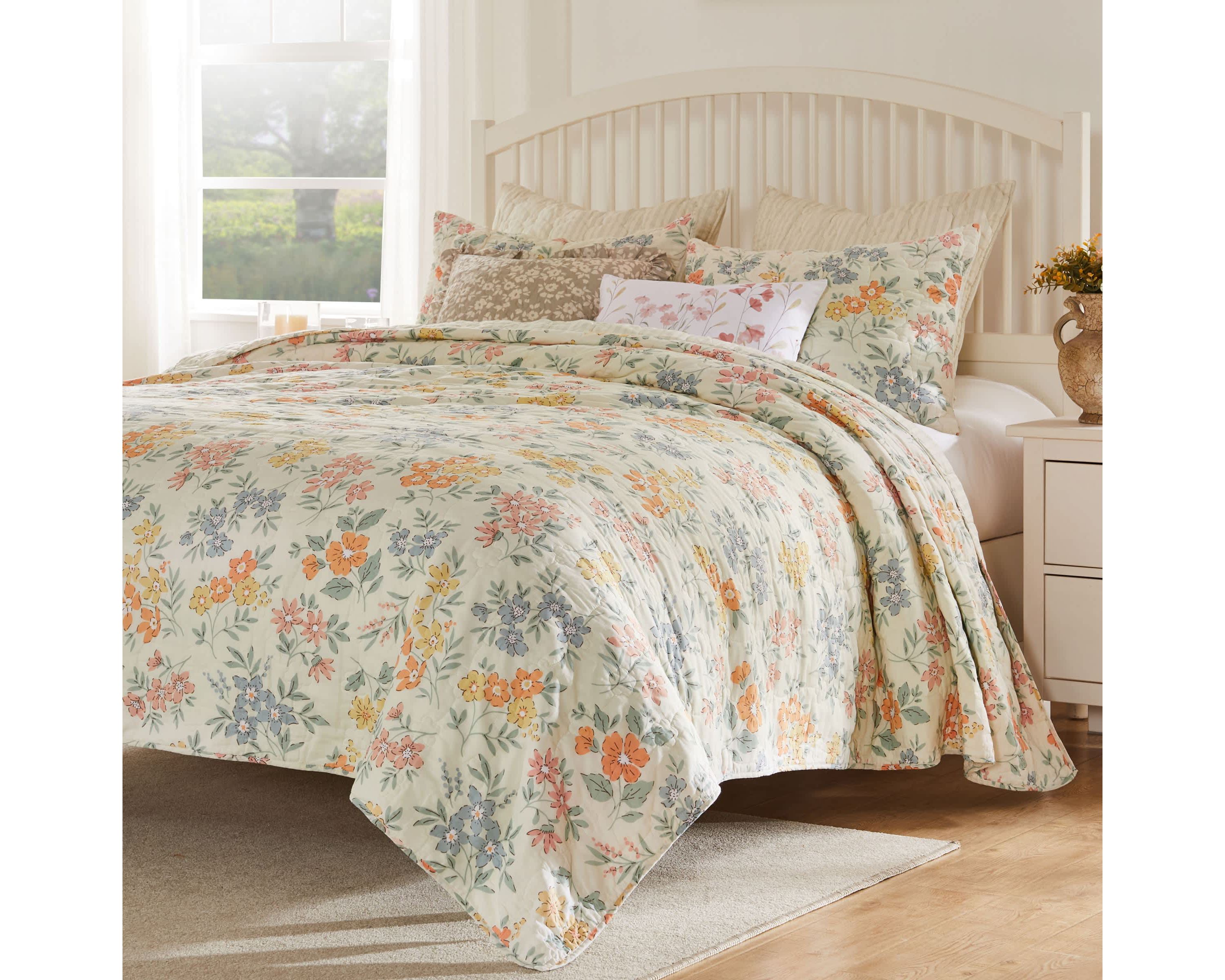 Chloe Quilt Set