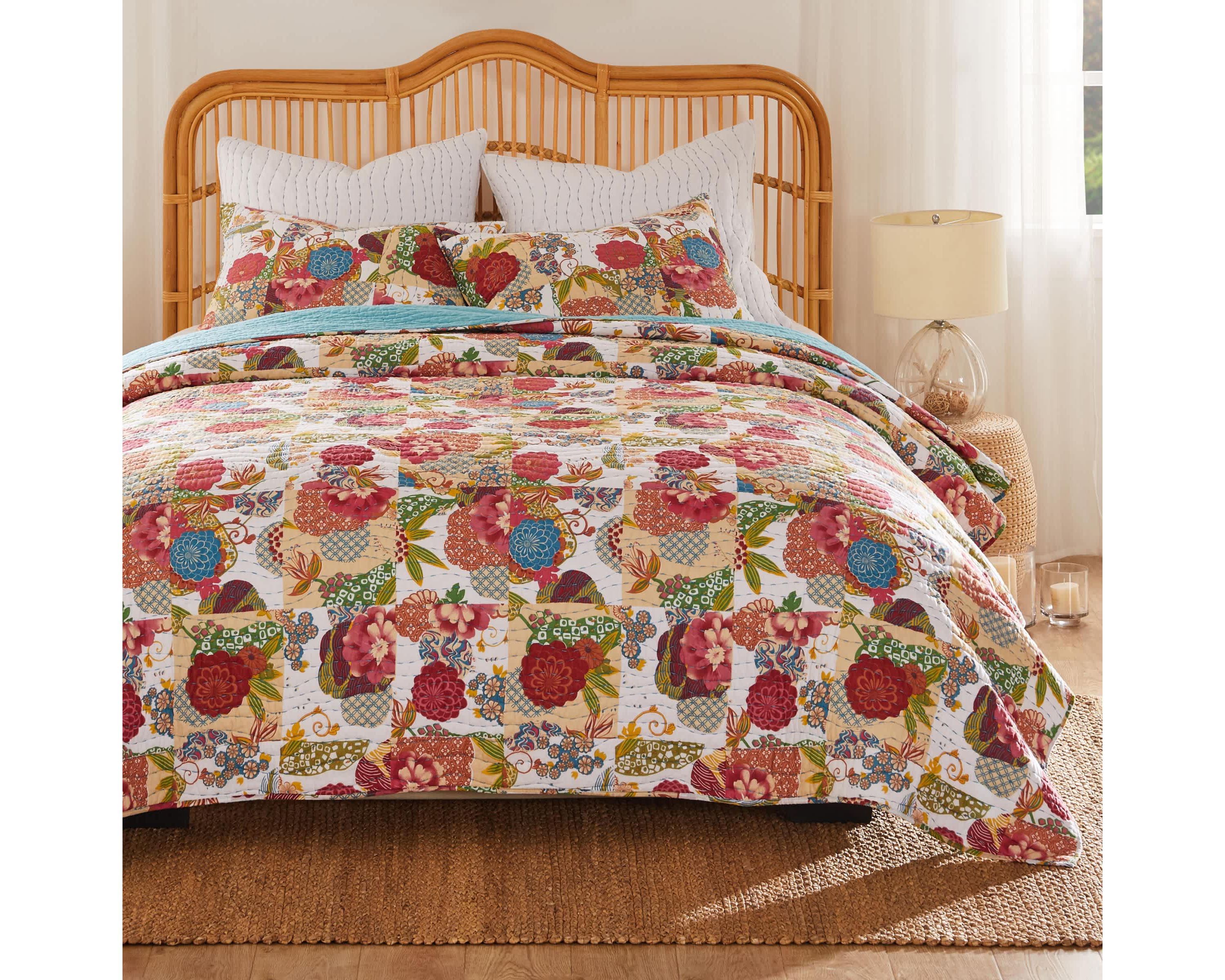 Jewel White Quilt Set