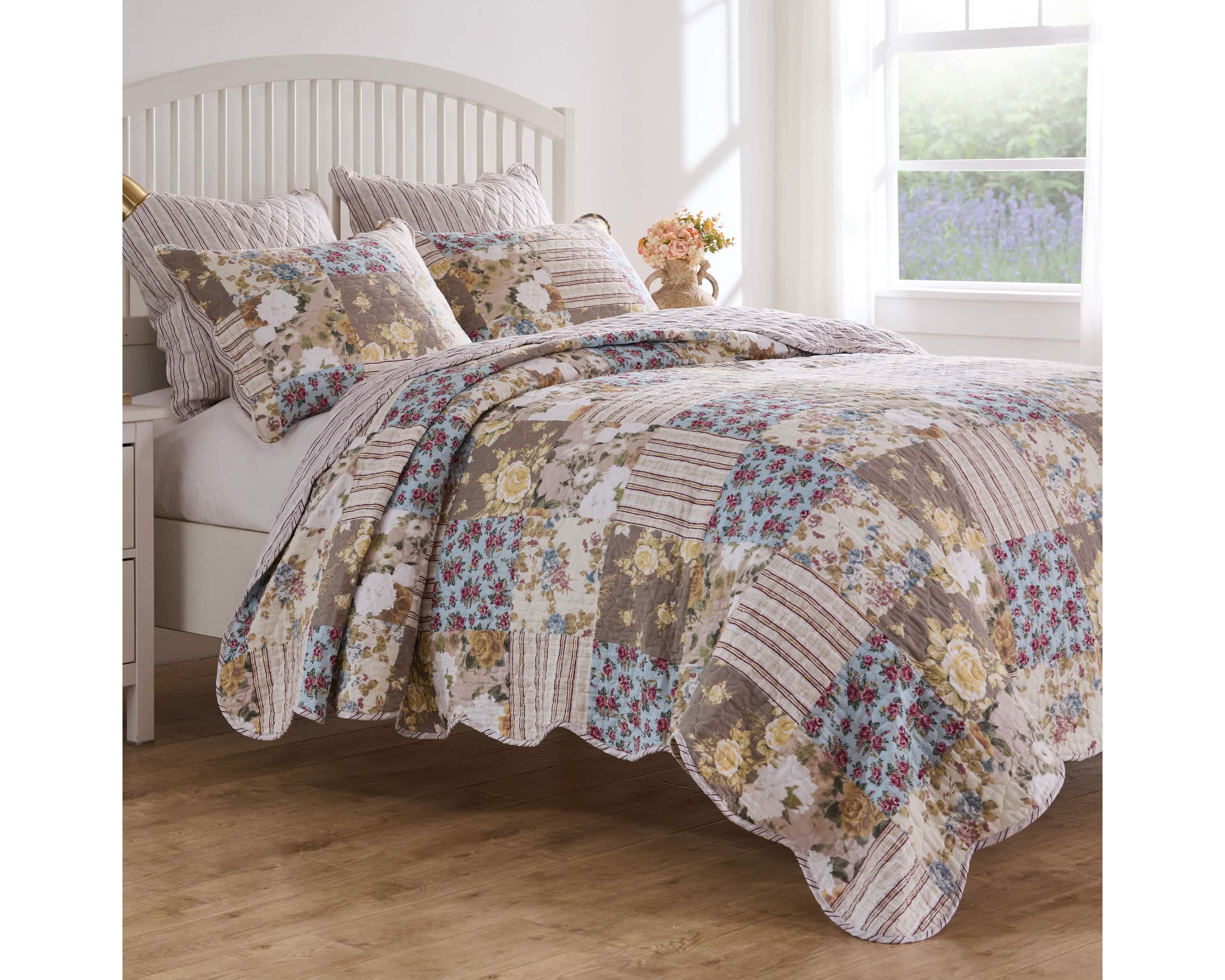 French Country Quilt Set