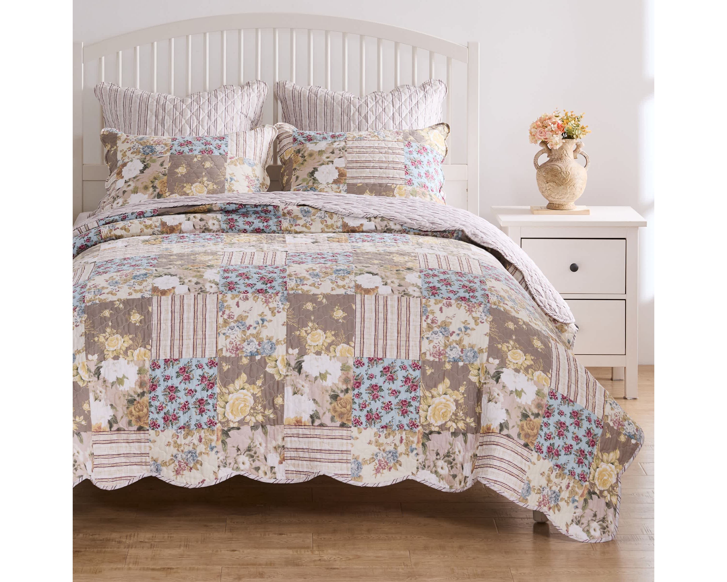 French Country Quilt Set