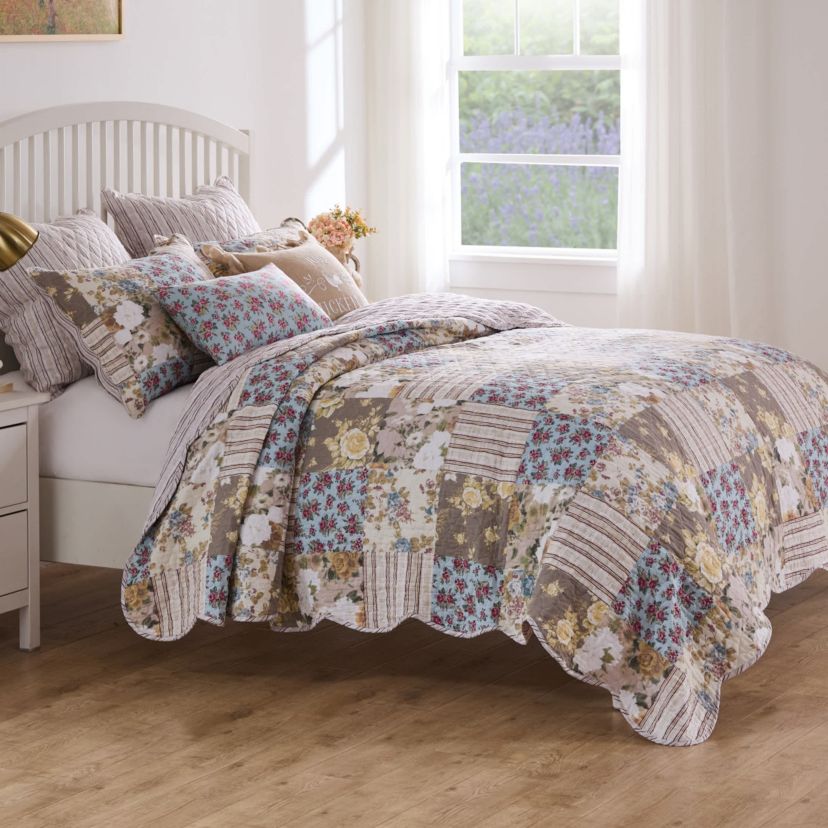 French Country Quilt Set