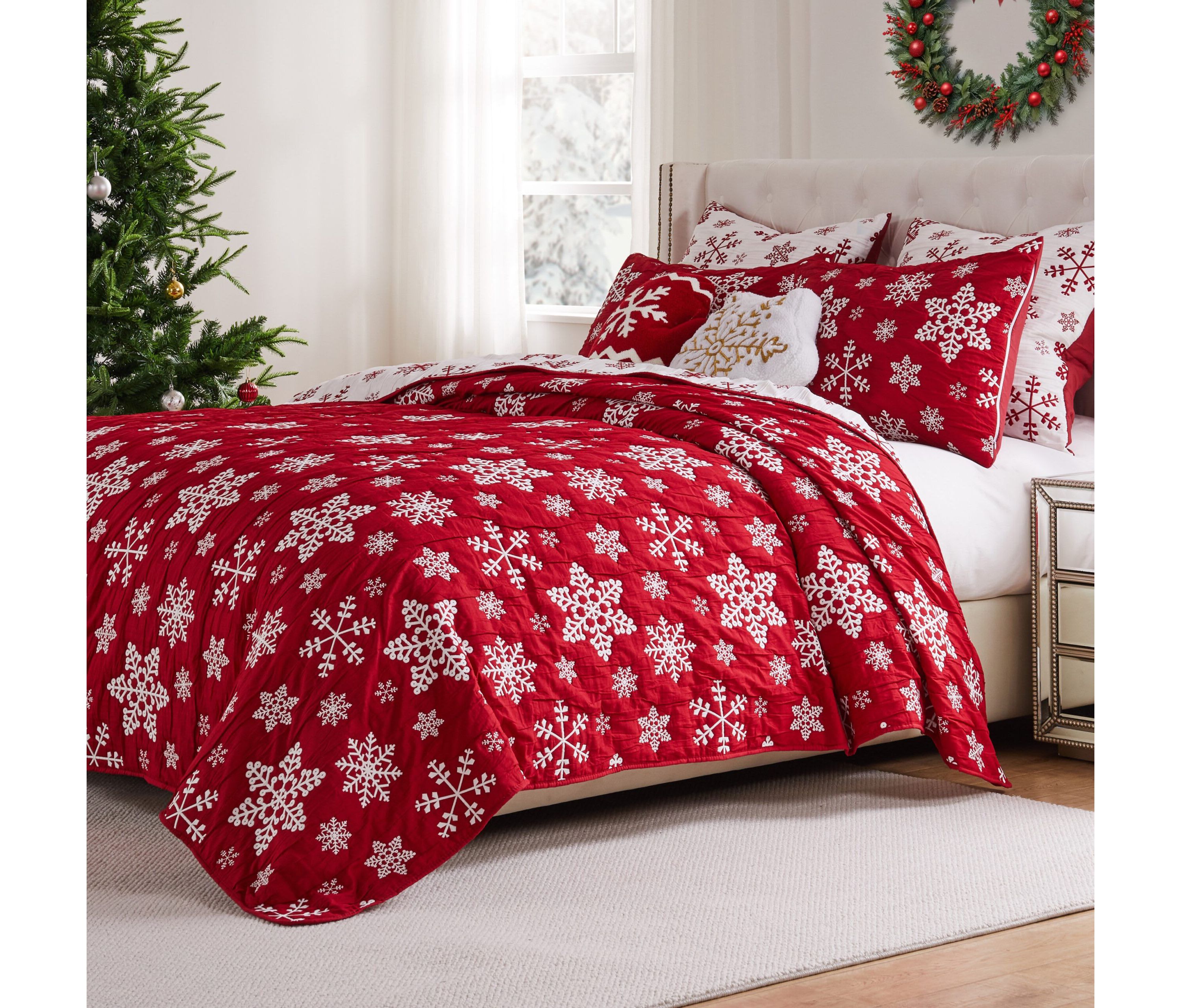 Snowflakes Coverlet Set
