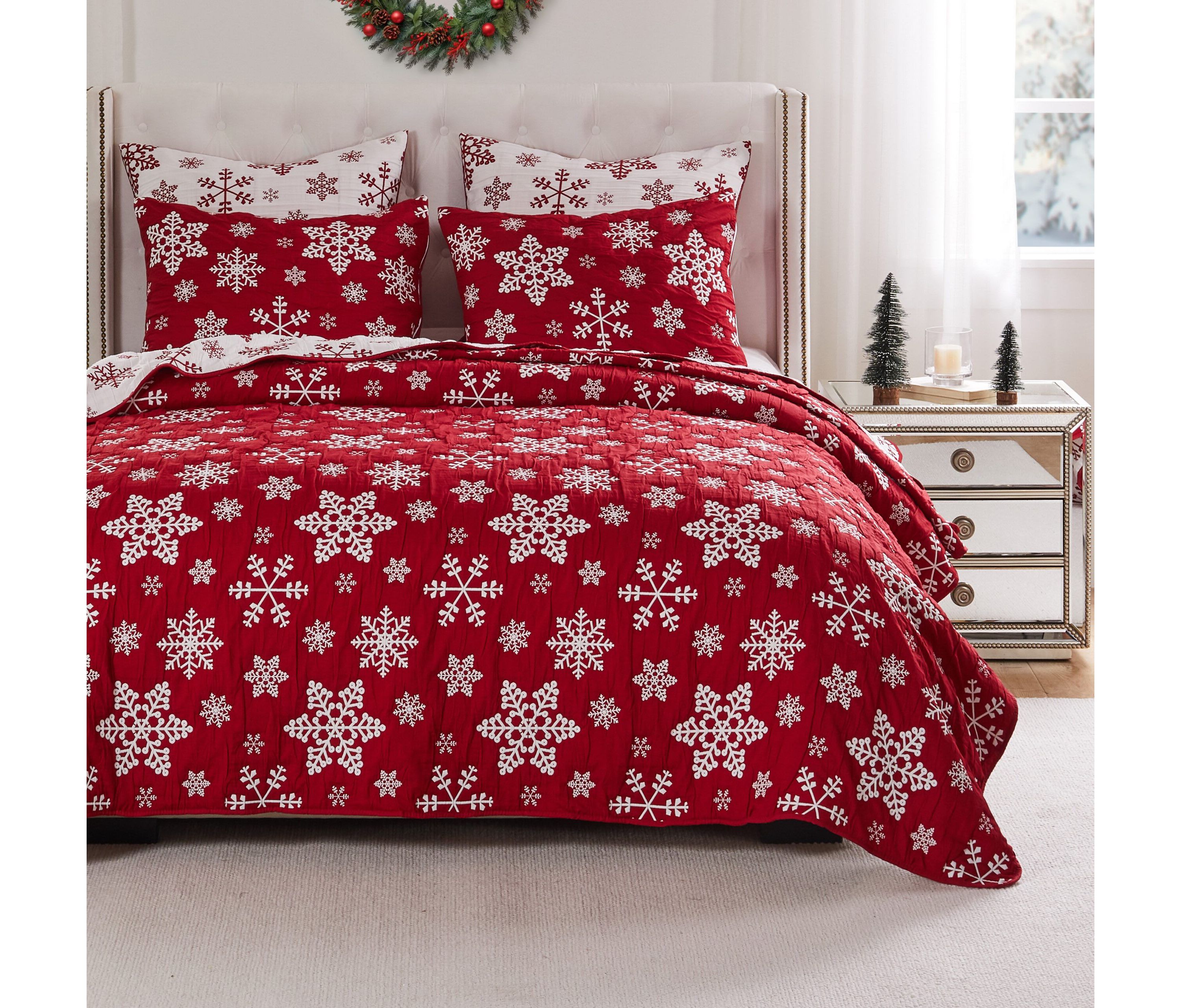Snowflakes Coverlet Set